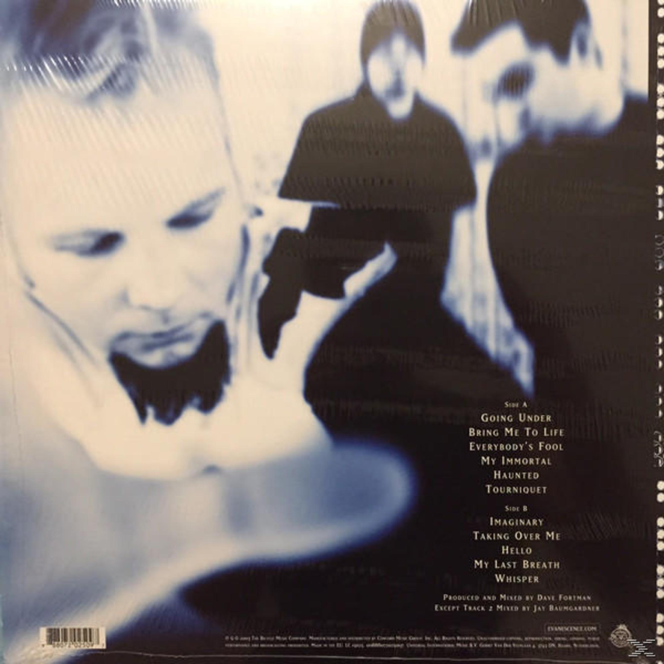 Copertina dell'album con volti sfocati e titoli delle canzoni su sfondo scuro, con testo e codice a barre.