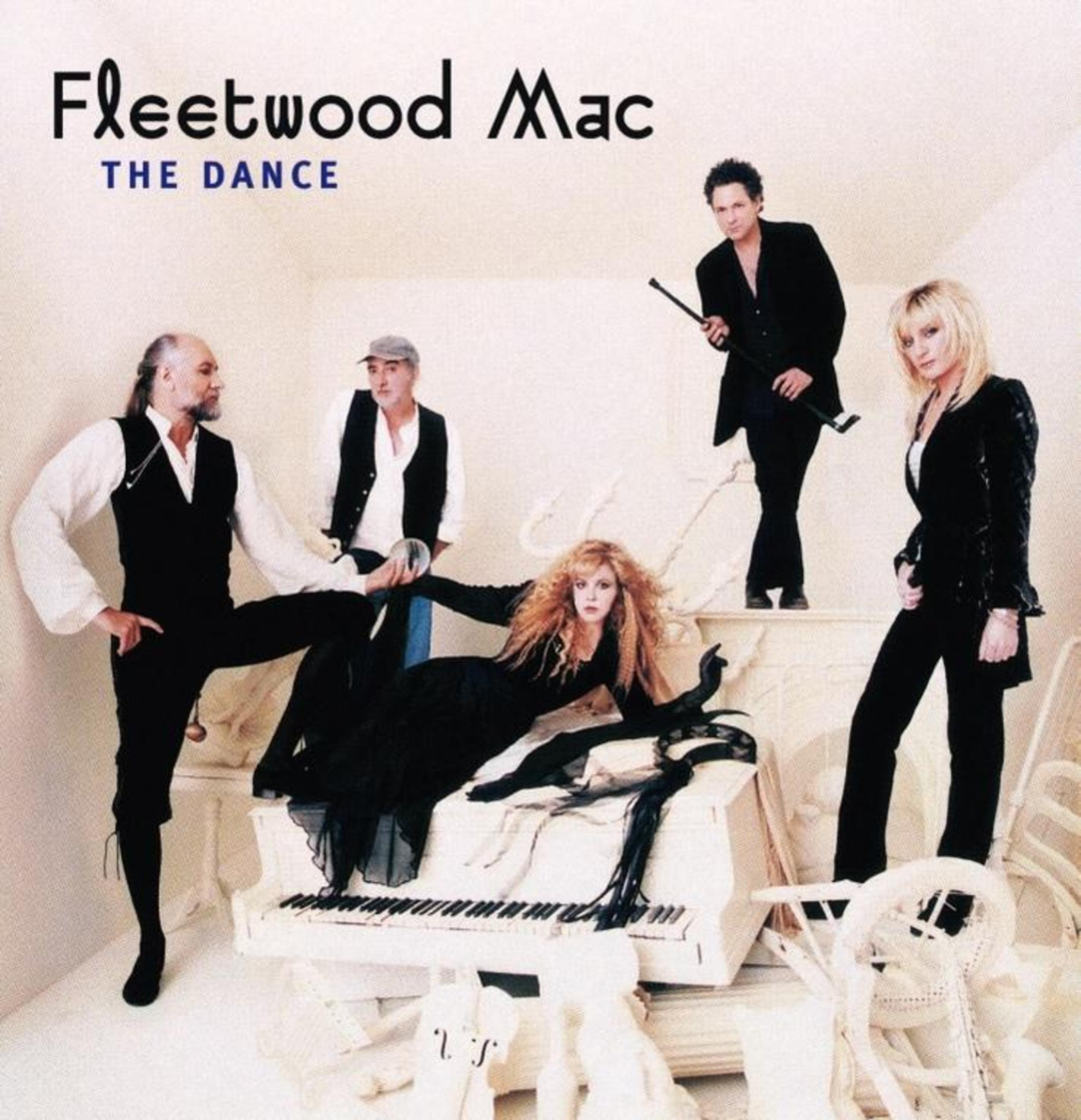 Copertina dell'album dei Fleetwood Mac, membri della band in posa su un pianoforte a coda bianco. Stanza bianca.