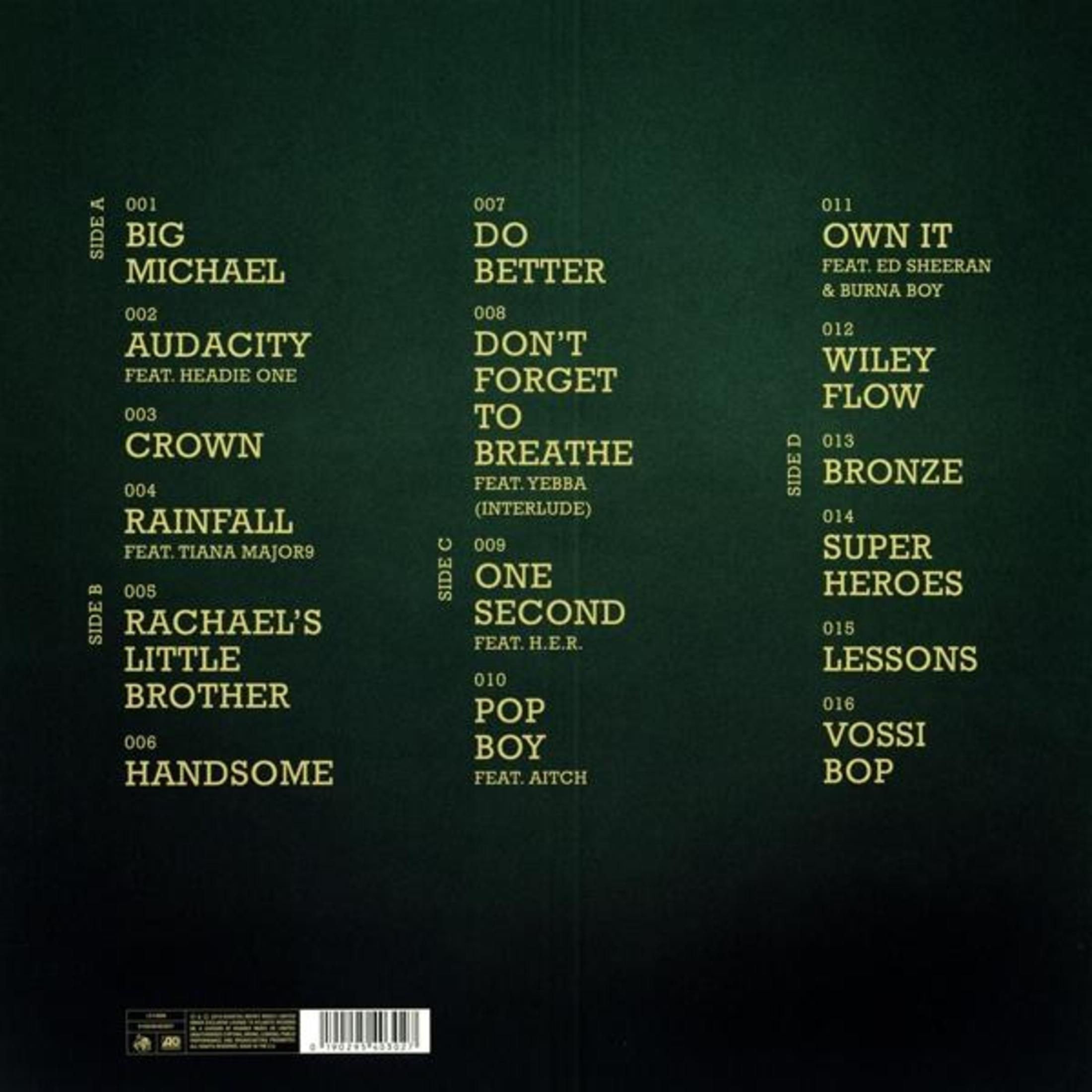 Copertina di album verde con elenco tracce in font bianco.