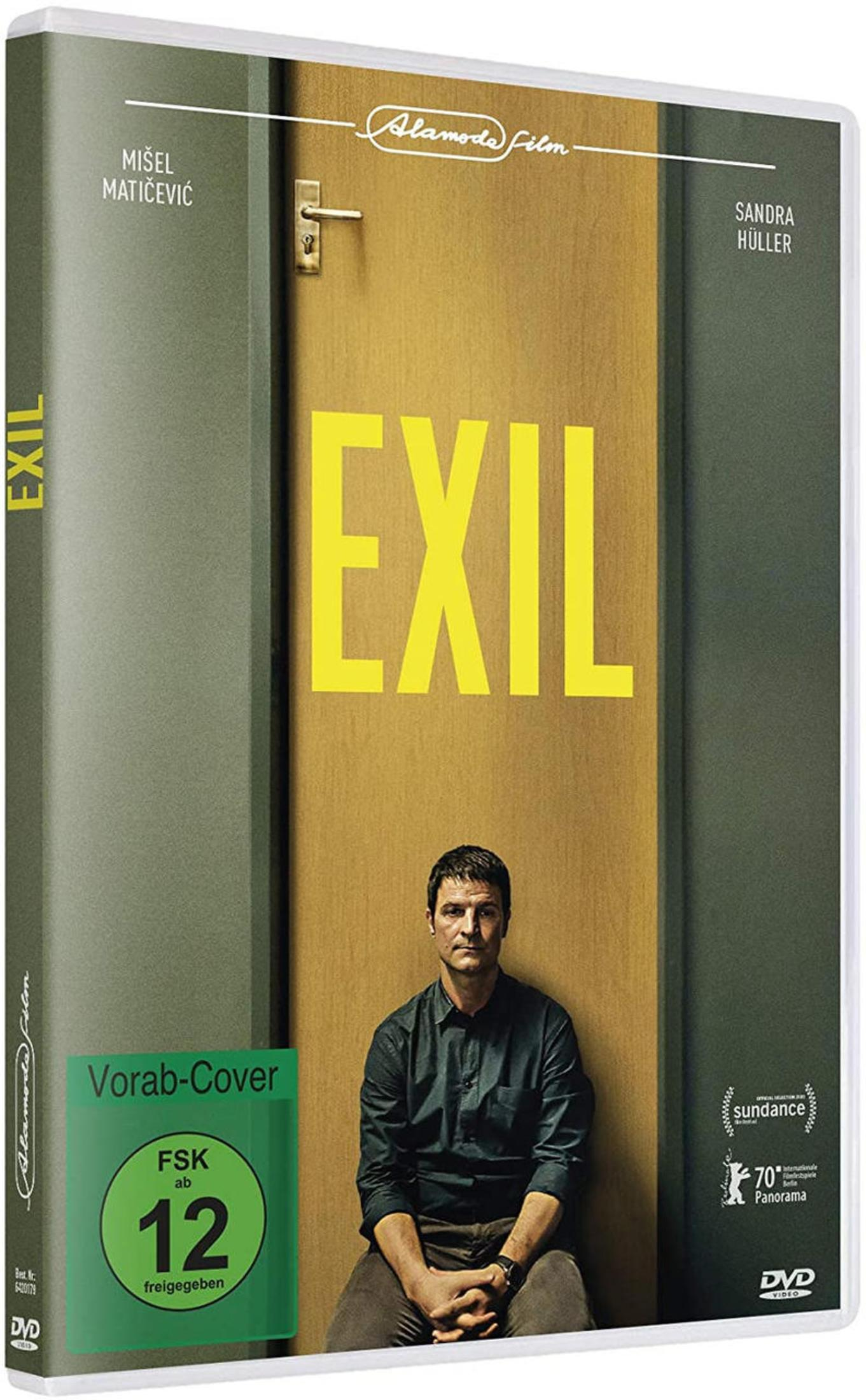 DVD-Cover des Films "Exil" mit einem Mann vor einer Holztür.