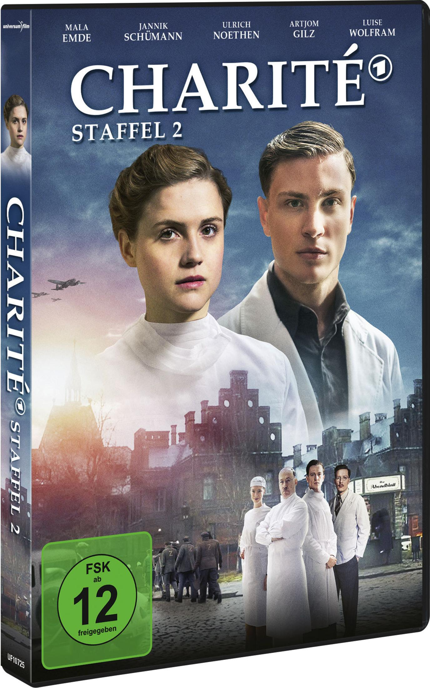 DVD-Cover von Charité Staffel 2 mit Ärzten in weißer Kleidung und historischen Gebäuden im Hintergrund.
