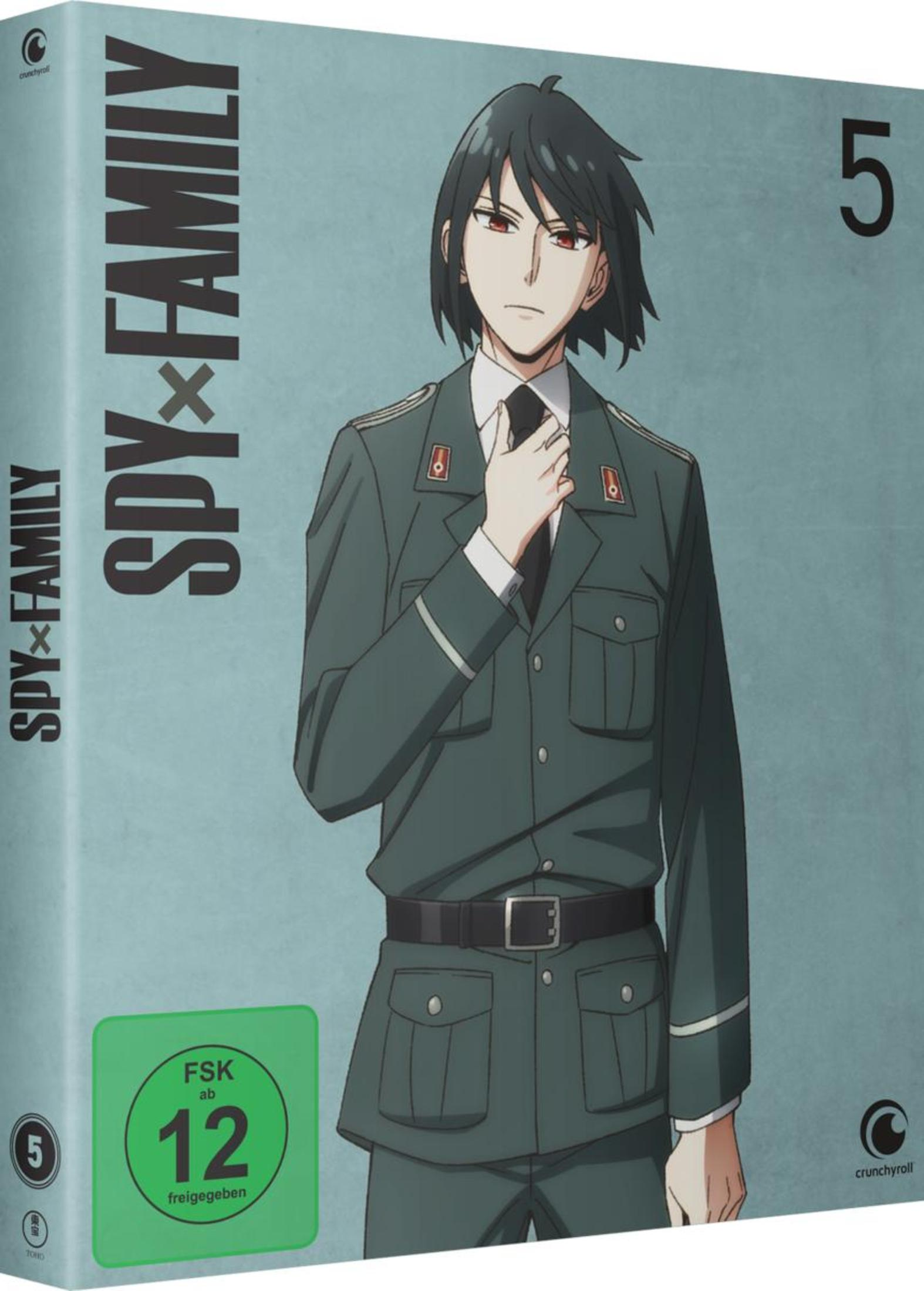 L'art du coffret Blu-ray de Spy x Family, Vol. 5 présente un homme en uniforme vert. La boîte a une classification FSK 12.