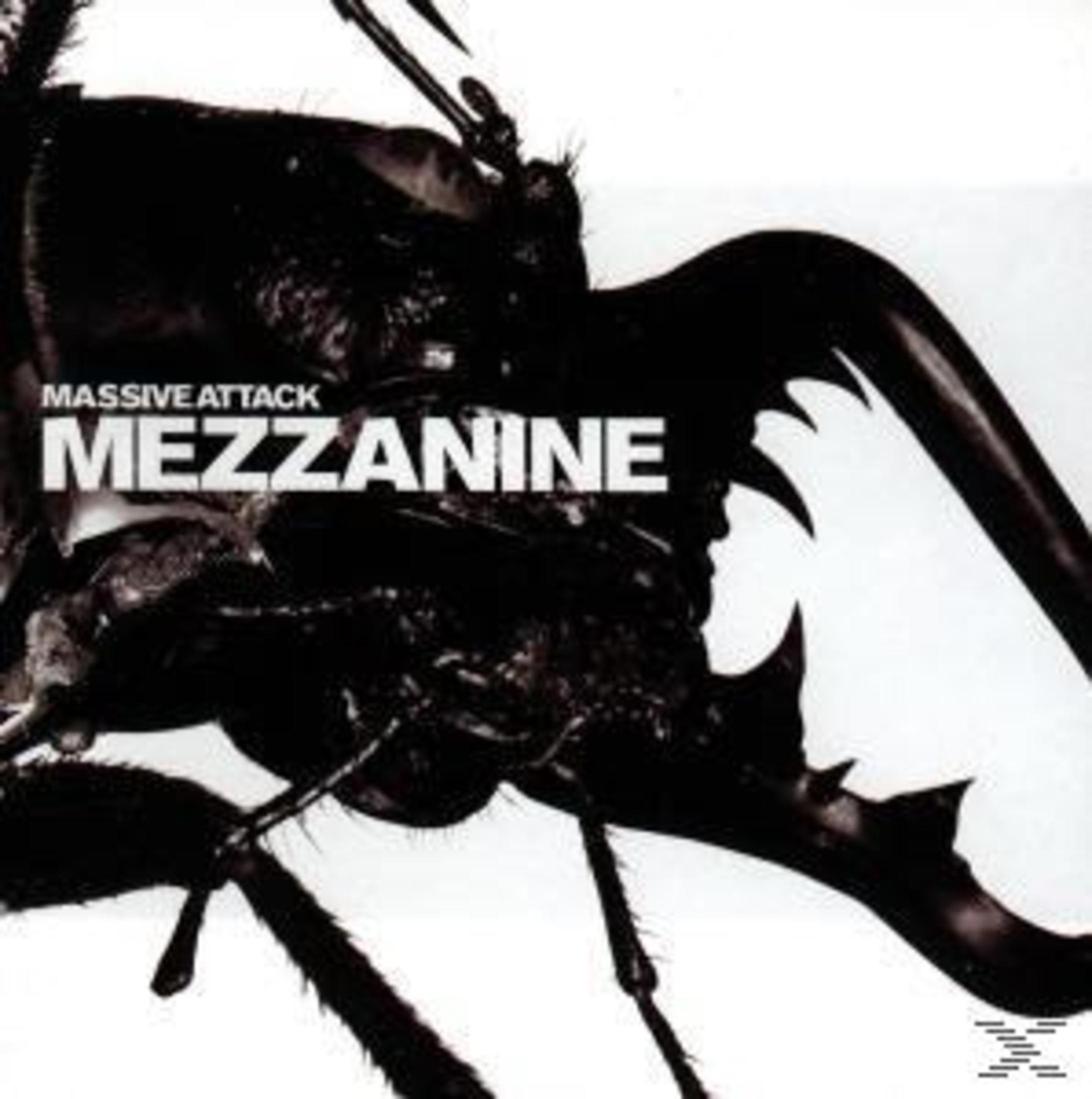 Copertina dell'album, insetto nero con il titolo "Mezzanine" dei Massive Attack.