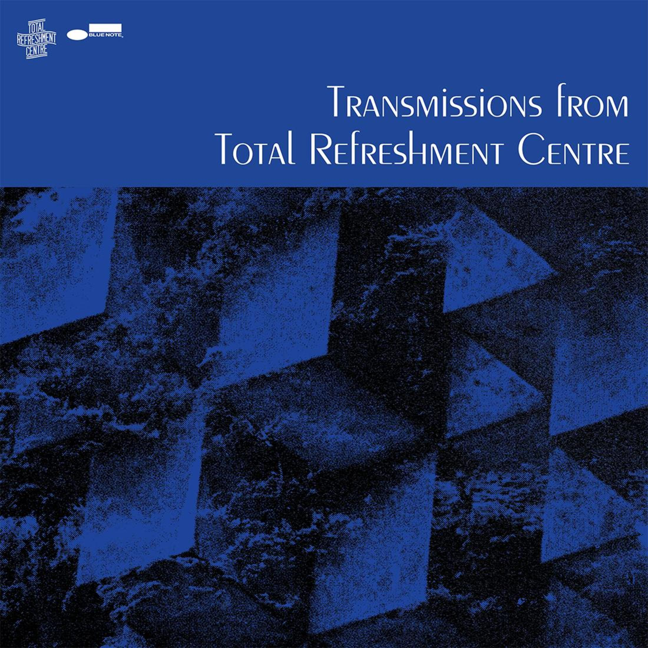 Albumhoes met een donkerblauwe achtergrond, met geometrische vormen en de tekst 'Transmissions'.