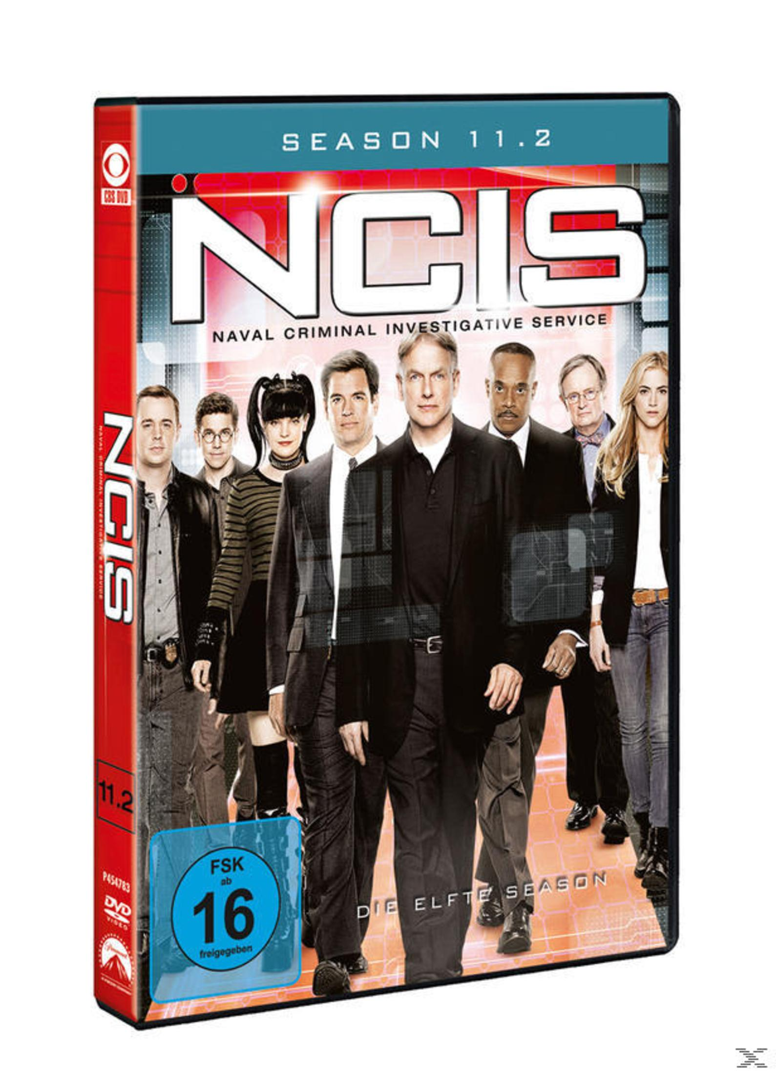 DVD-Cover von NCIS Season 11.2 mit dem Cast vor einem roten Hintergrund.