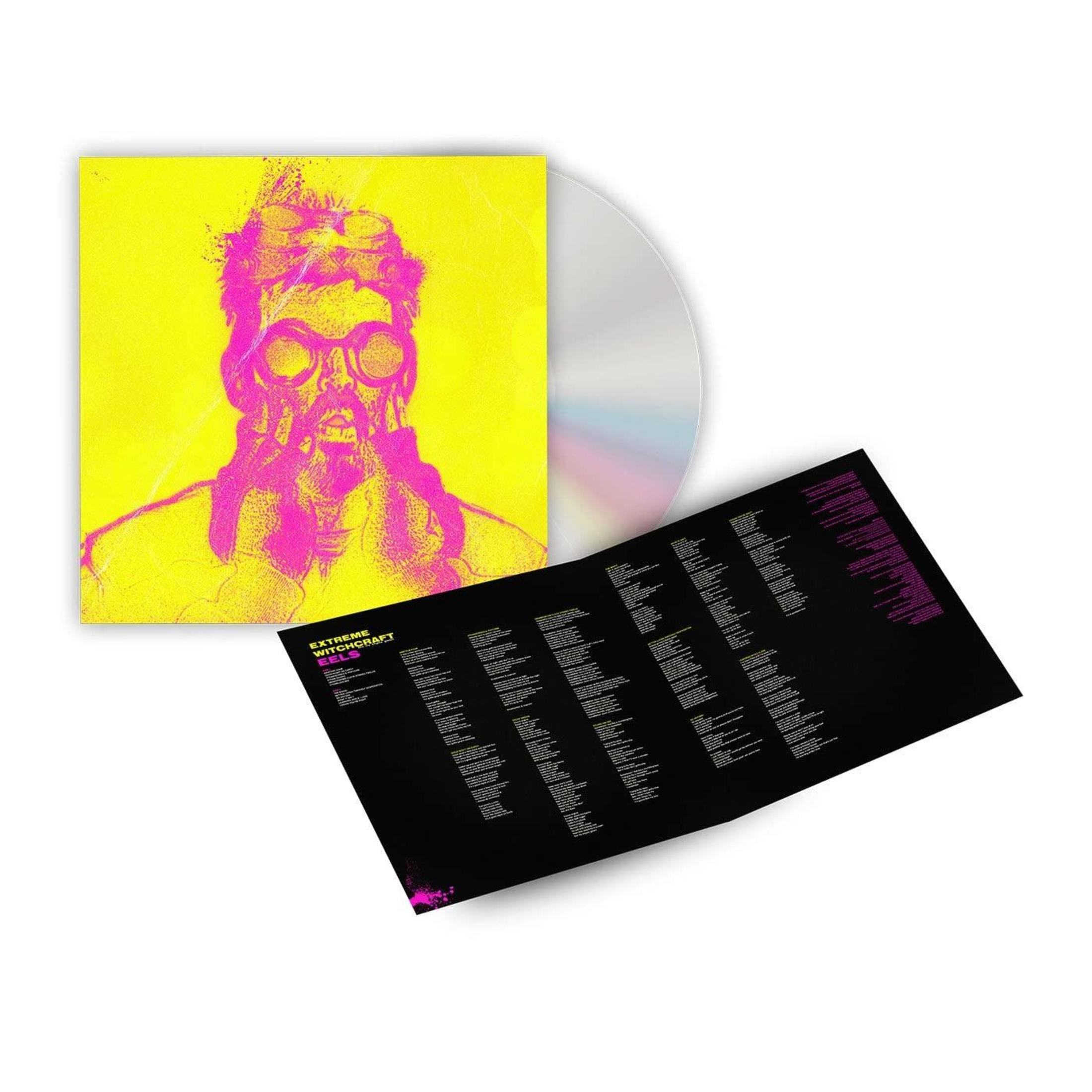 Albumhoes: Een man met een bril in neongeel. Het album is open met songteksten. Titel: Extreme Witchcraft.