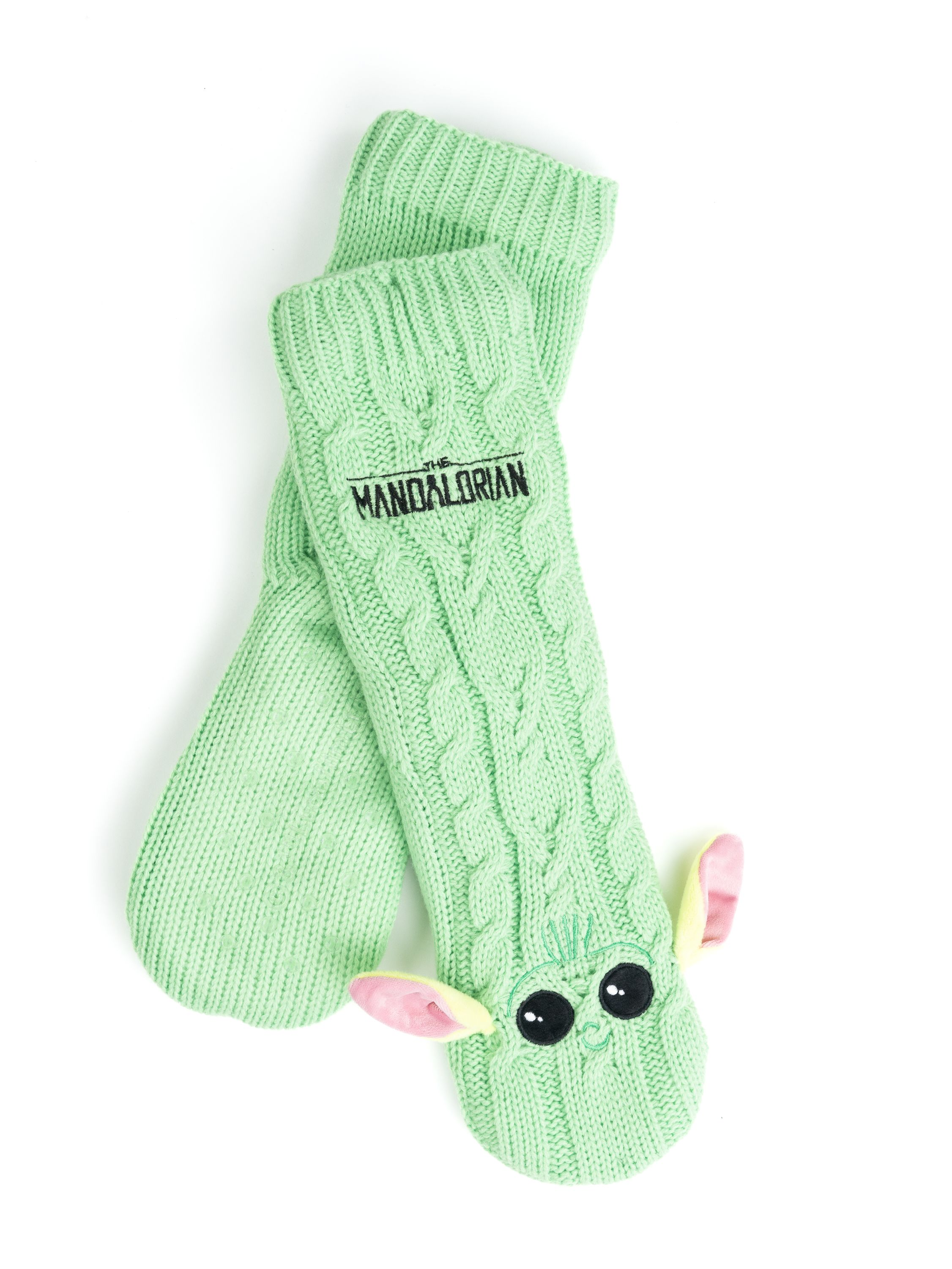 Grüne Baby Yoda Beinwärmer aus Strick, mit 'THE MANDALORIAN'-Text. Es hat Ohren und Augen gestickt.