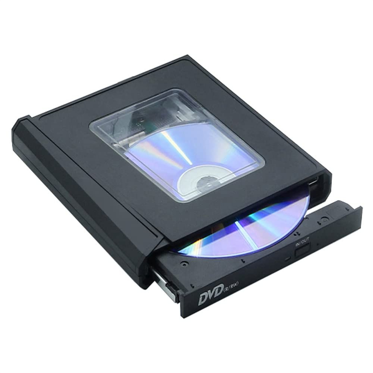 Ein schwarzes DVD-Laufwerk mit teilweise eingelegter Disc und geöffnetem Fach, auf weißem Grund.