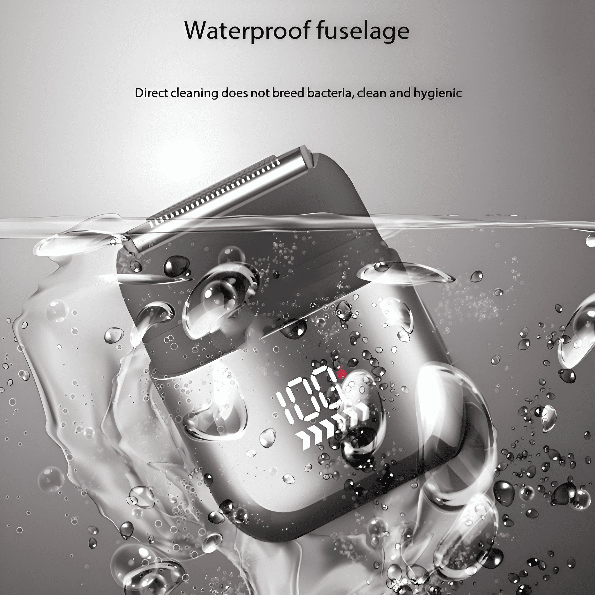 Ein schwarzer Elektrorasierer in Wasser getaucht, mit Display und Wassertropfen.