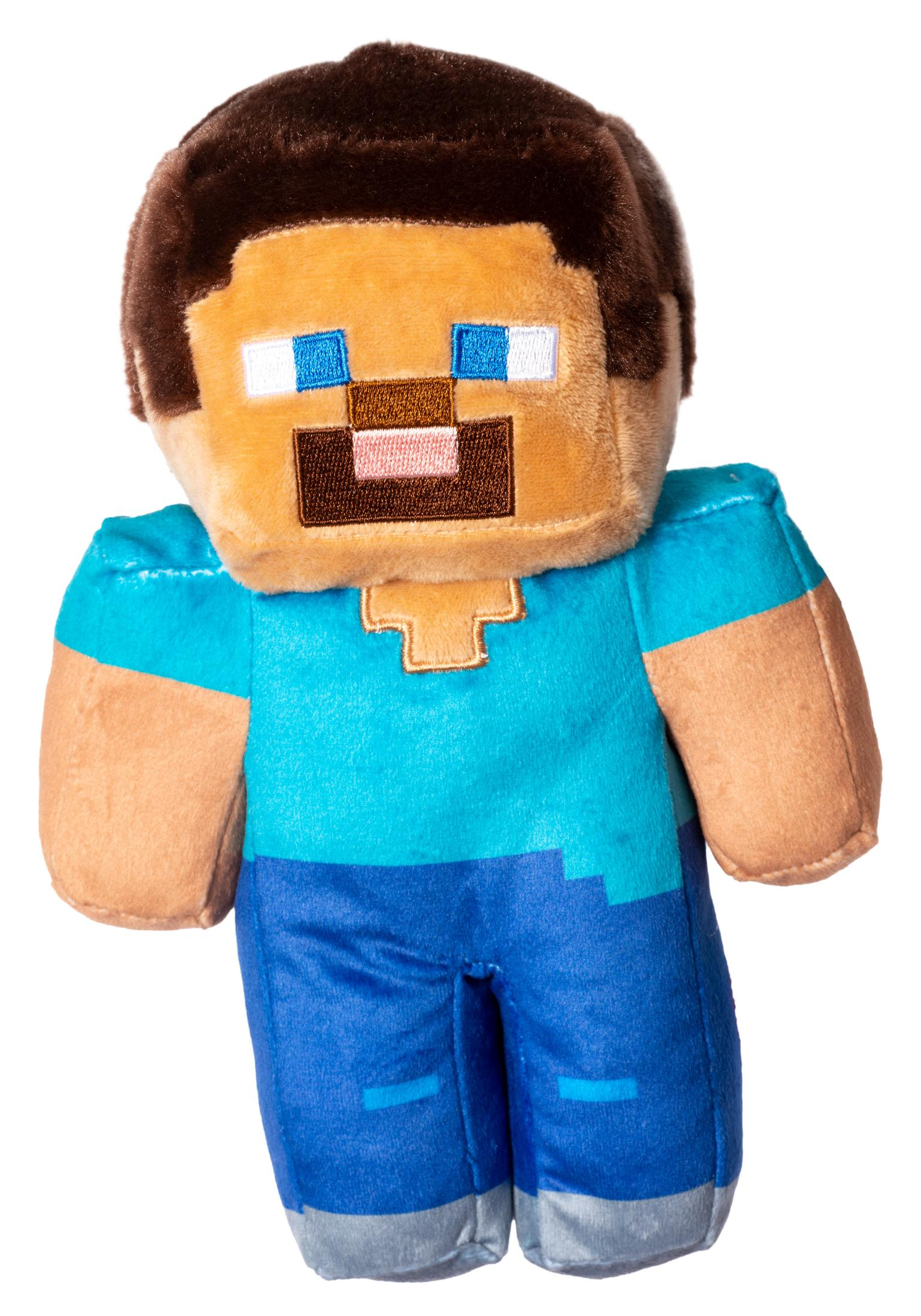 Eine Minecraft Steve Plüschpuppe steht und schaut nach vorne. Sie hat einen braunen Kopf und ein blaues Hemd.
