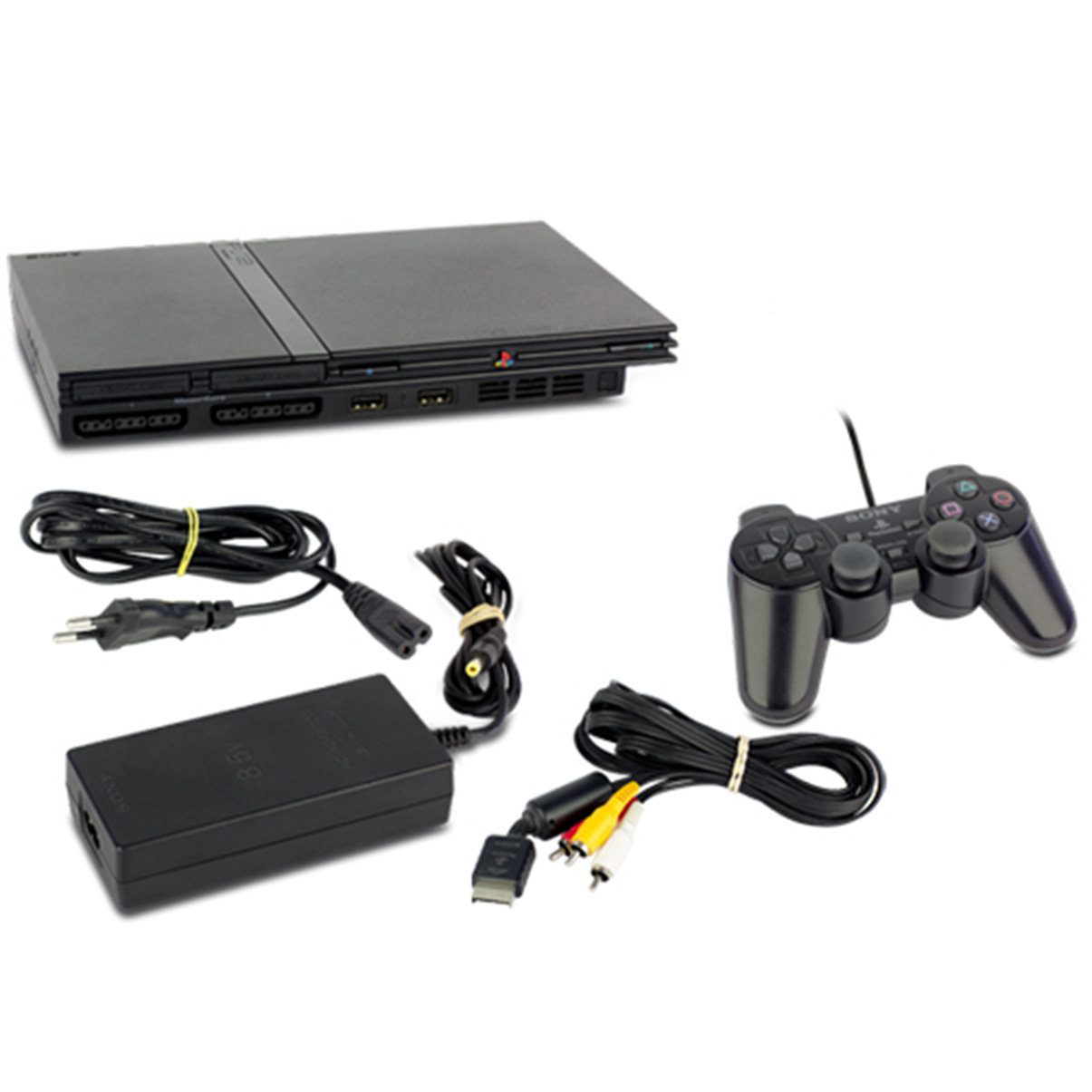 Schwarze PlayStation 2 Konsole mit Zubehör: Controller, Netzteil und Kabel.