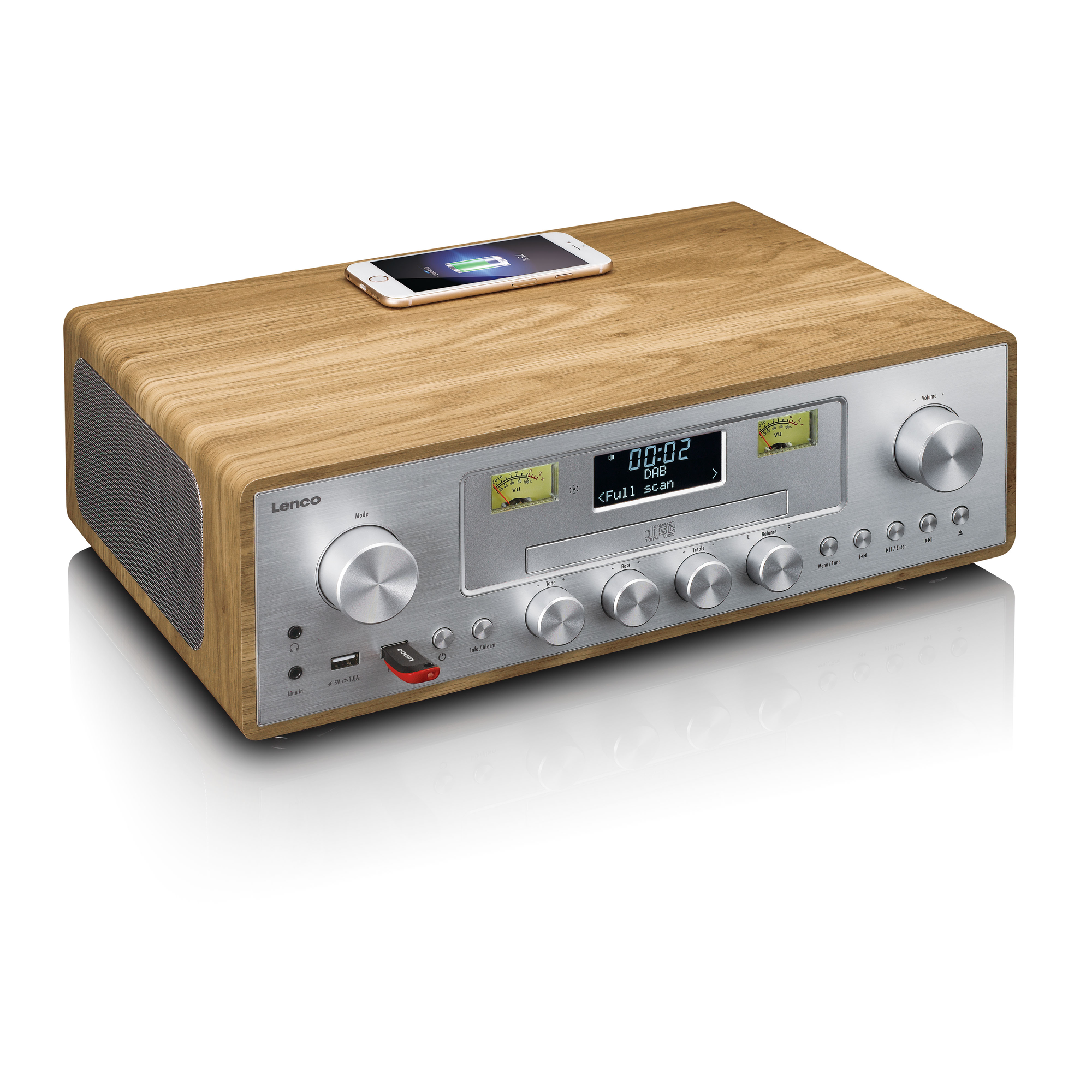 Een houten radio met een telefoon erop. Het heeft knoppen en draaiknoppen en een digitaal display.