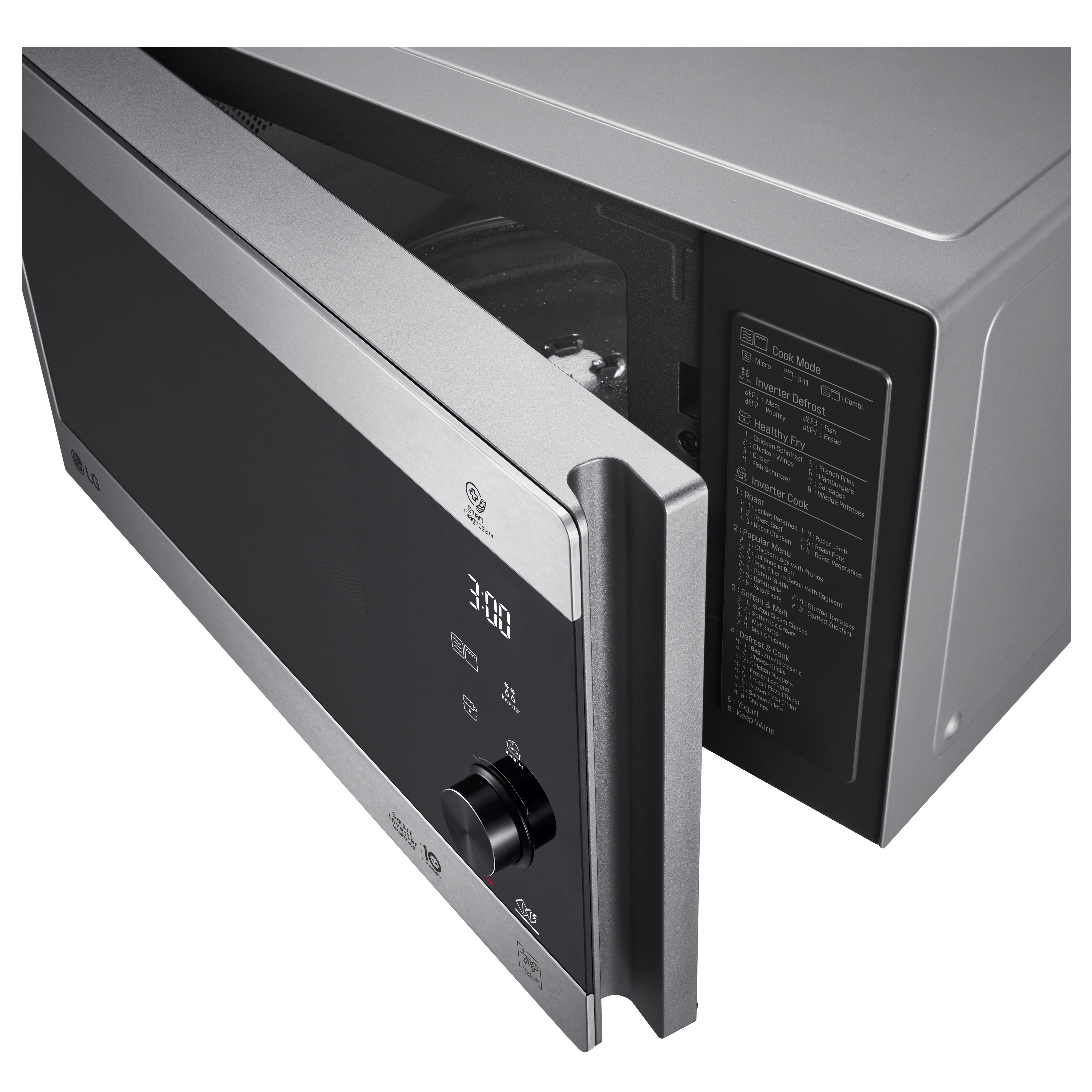 Horno microondas plateado con la puerta abierta, mostrando el interior y el panel de control.