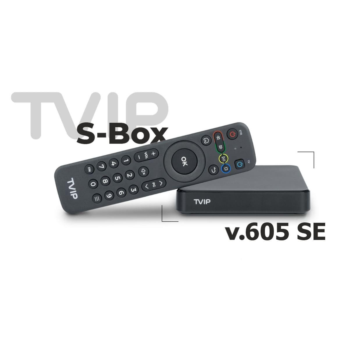 Eine TVIP S-Box mit Fernbedienung, beide in Grau. Die Fernbedienung hat viele Knöpfe. Text: V.605 SE
