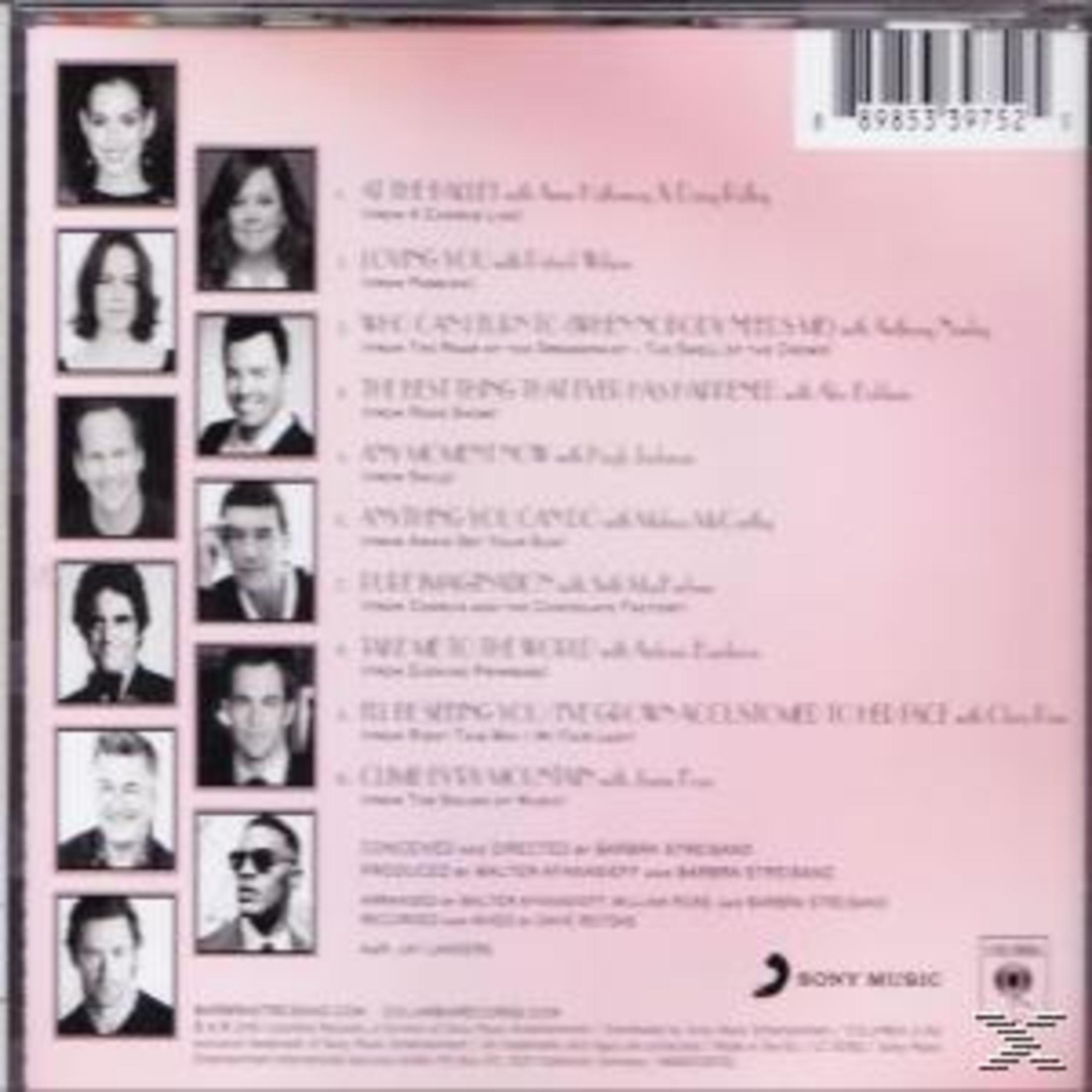 Dos d'un boîtier de CD montrant une liste de chansons, avec de petites photos des artistes.