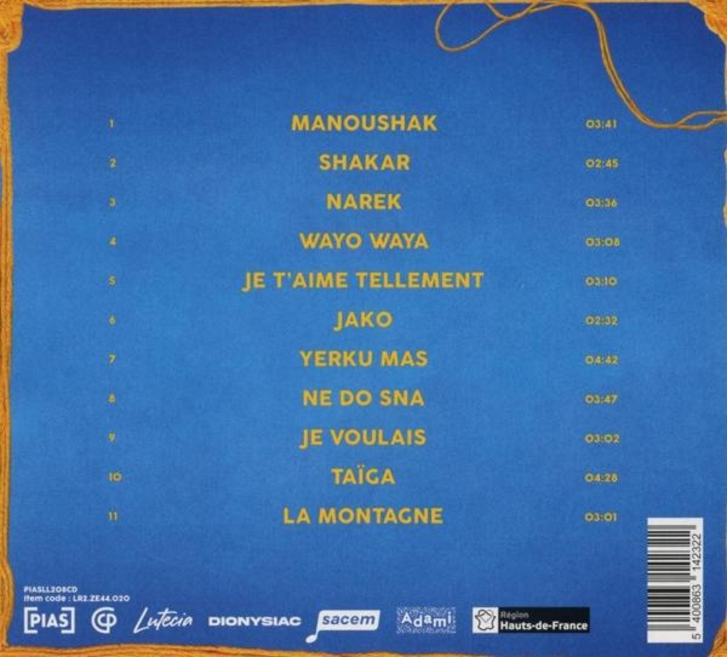 Copertina dell'album con un elenco di canzoni e nomi di artisti, con loghi in basso.