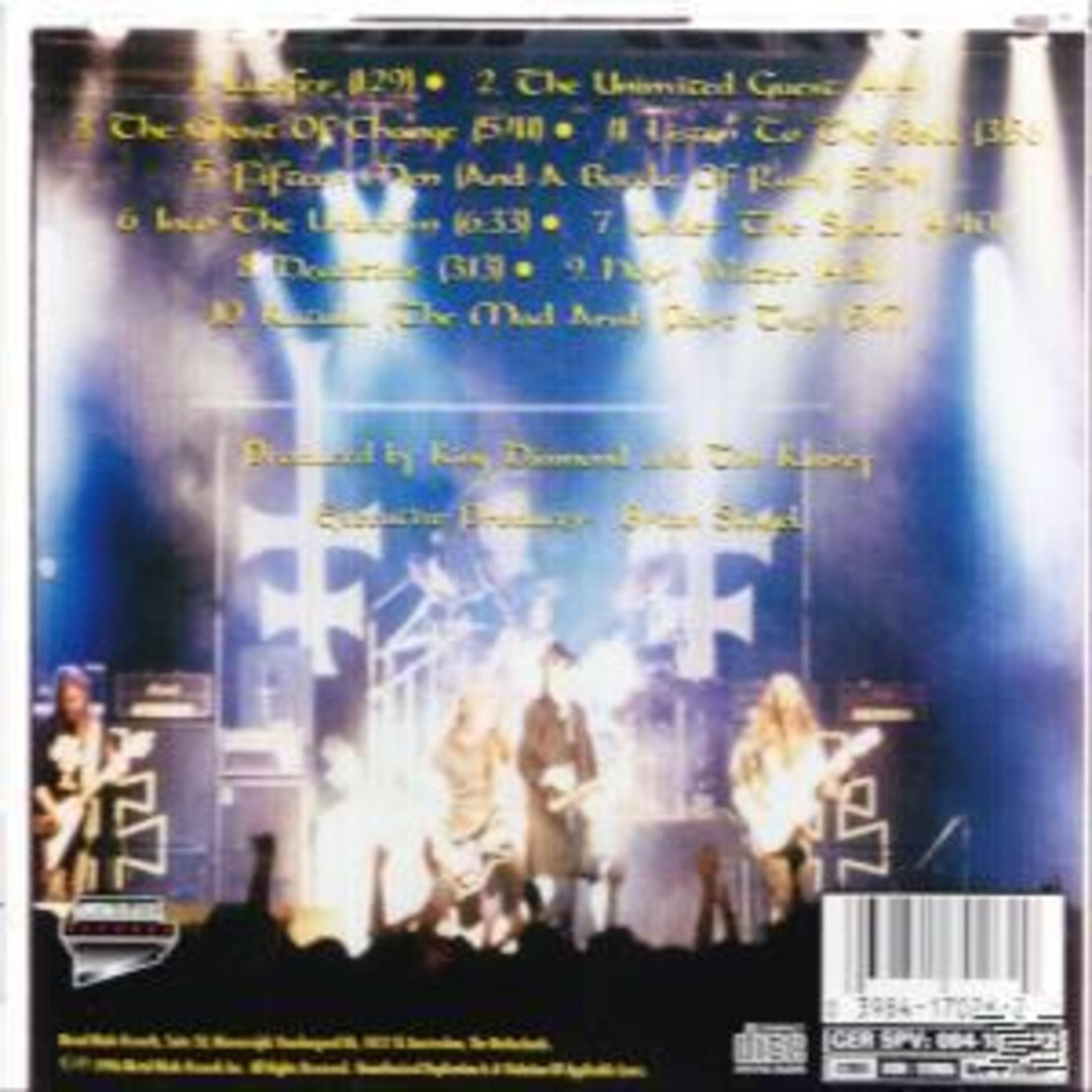 Pochette d'album : membres du groupe sur scène. Texte : King Diamond, The Eye.
