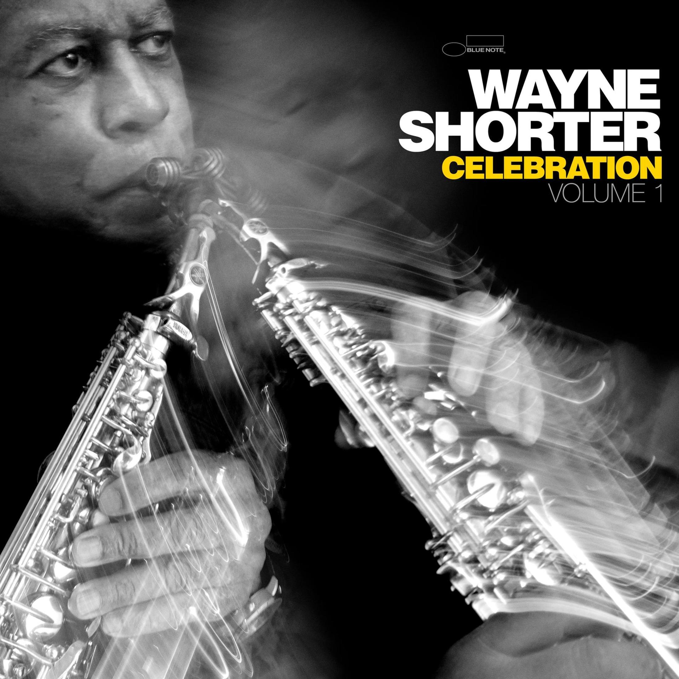 Copertina dell'album di Wayne Shorter: Sassofonista in movimento, bianco e nero, effetto sfocato.