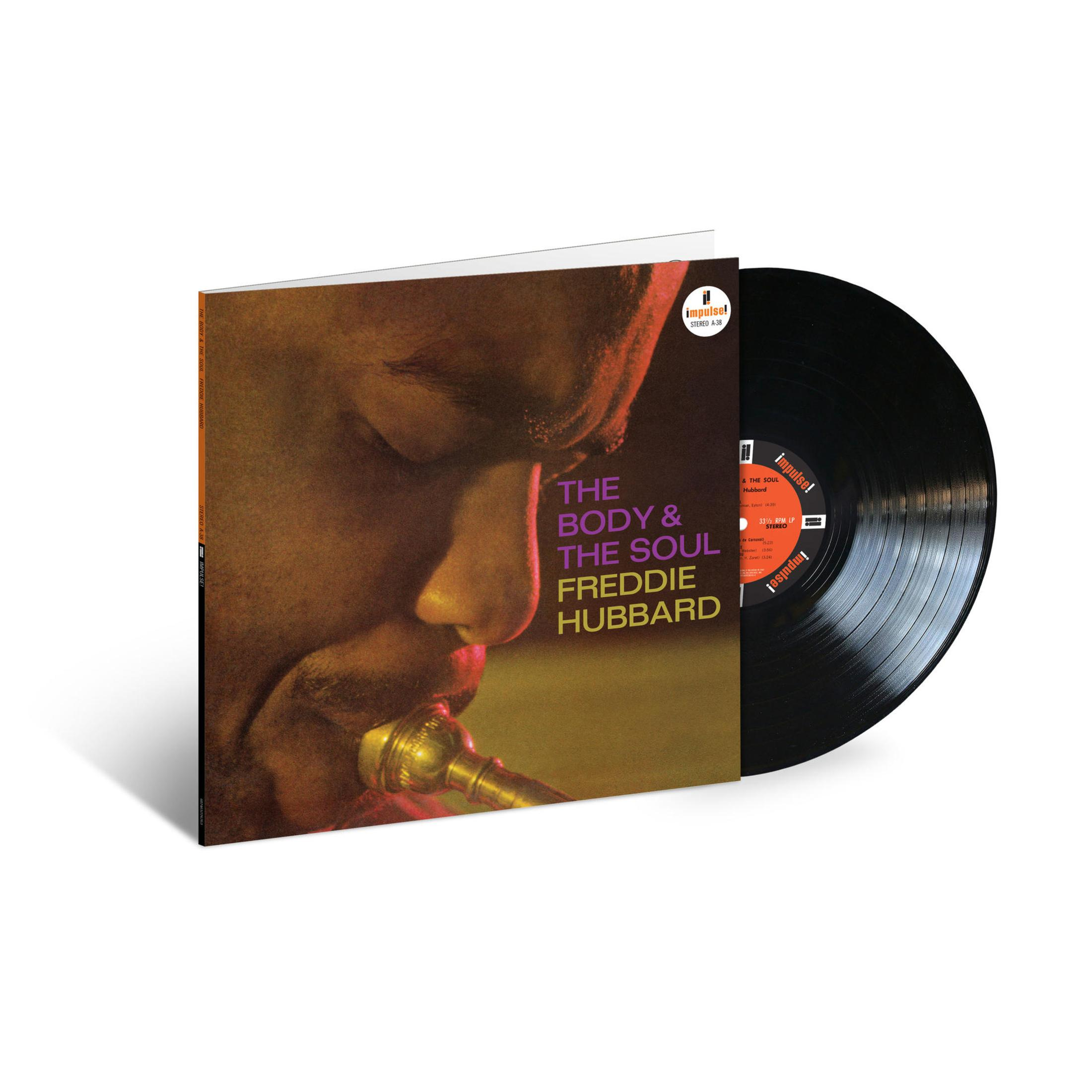 Portada del álbum con el artista de jazz Freddie Hubbard. Sostiene una trompeta, titulada "The Body & The Soul".