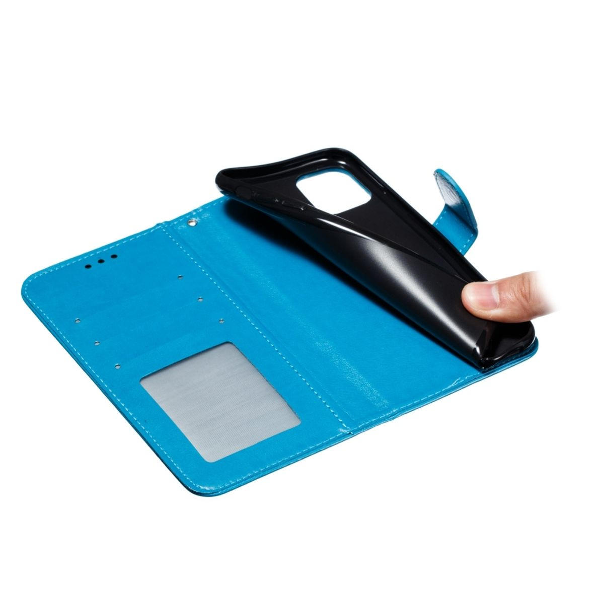 Hand hält eine offene Handyhülle, blau innen, weißer Hintergrund.