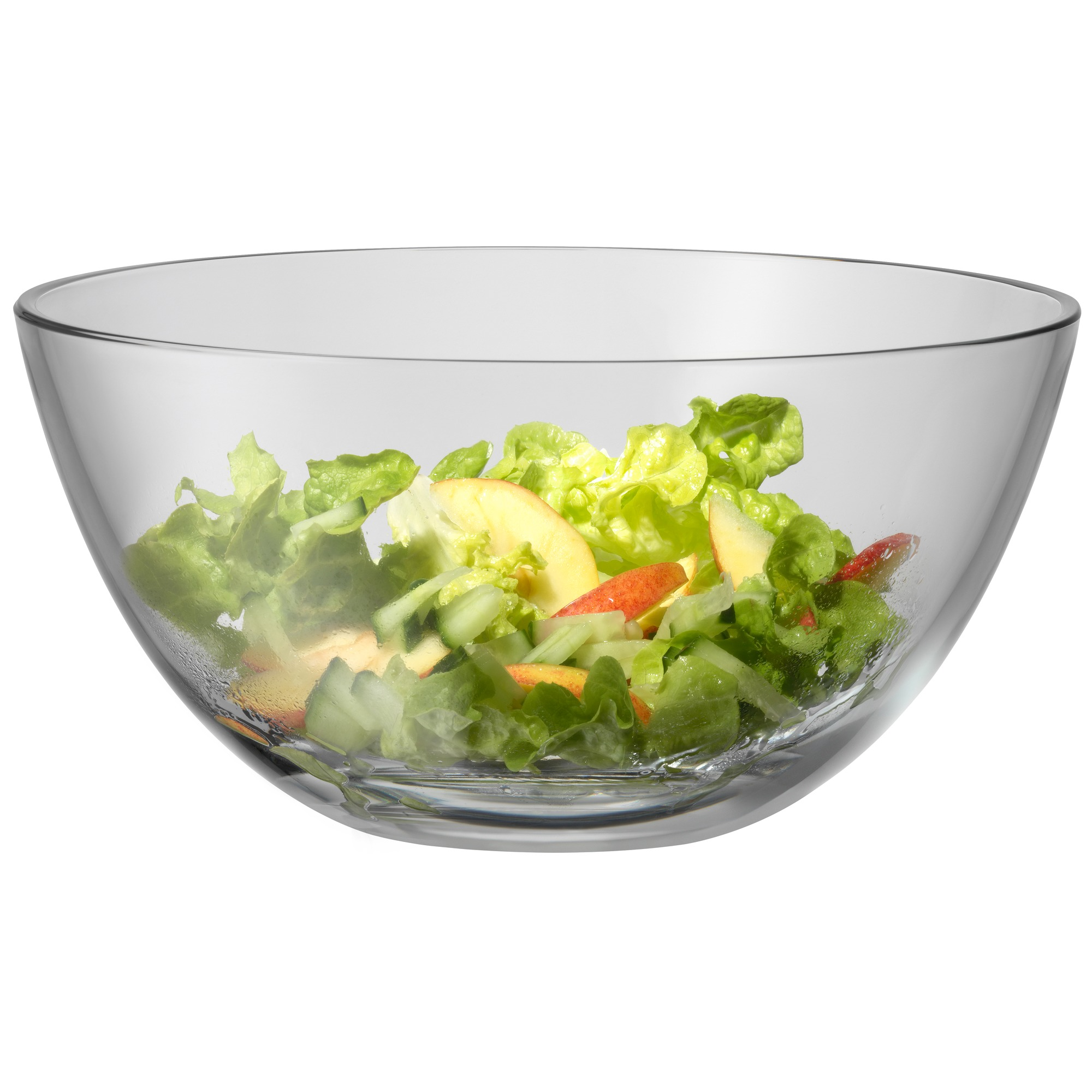 Eine Glasschüssel gefüllt mit Salat; Salat, Gurke und geschnittener Apfel.