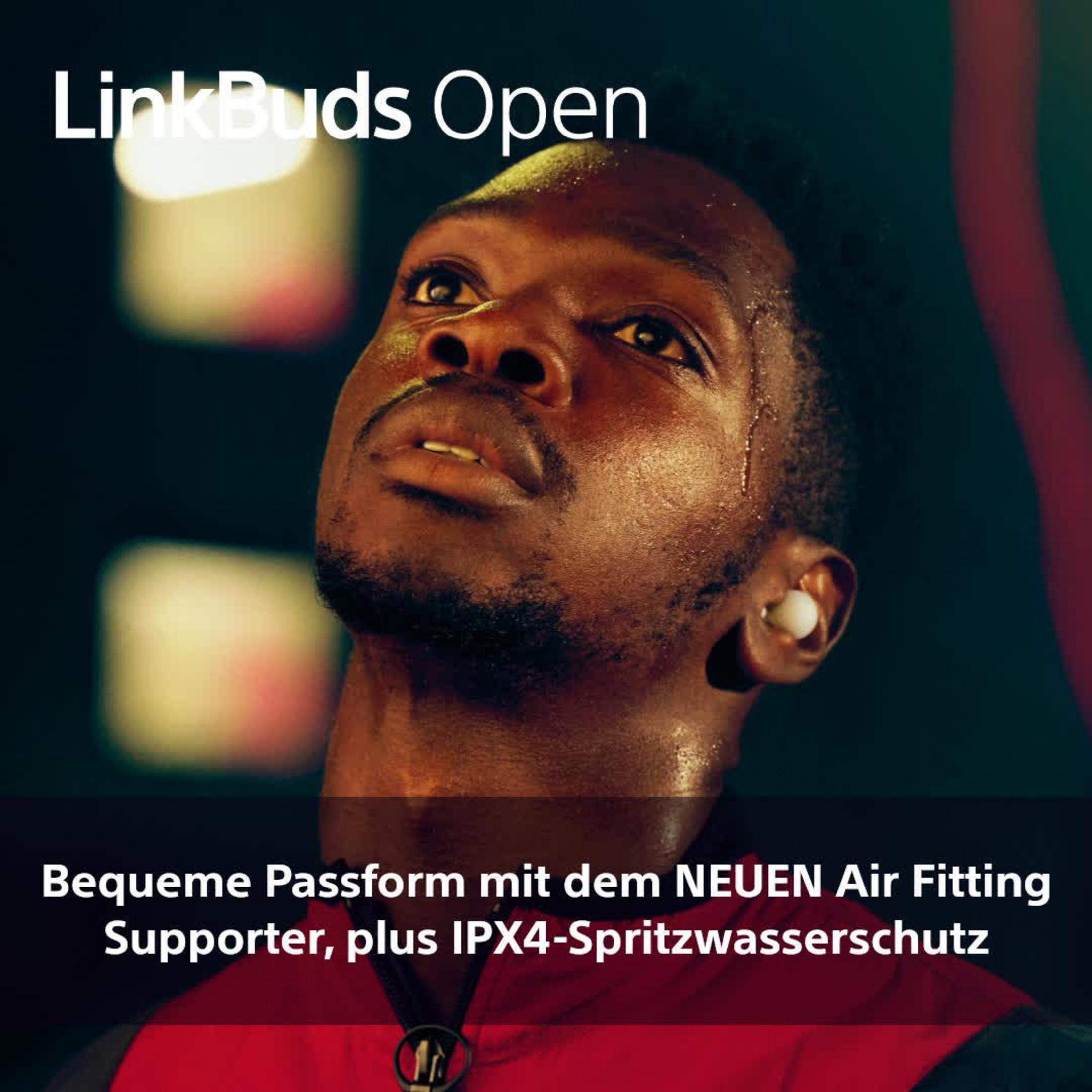 Ein Mann trägt Ohrhörer. Er hat Schweiß im Gesicht. Der Text 'LinkBuds Open' steht oben.