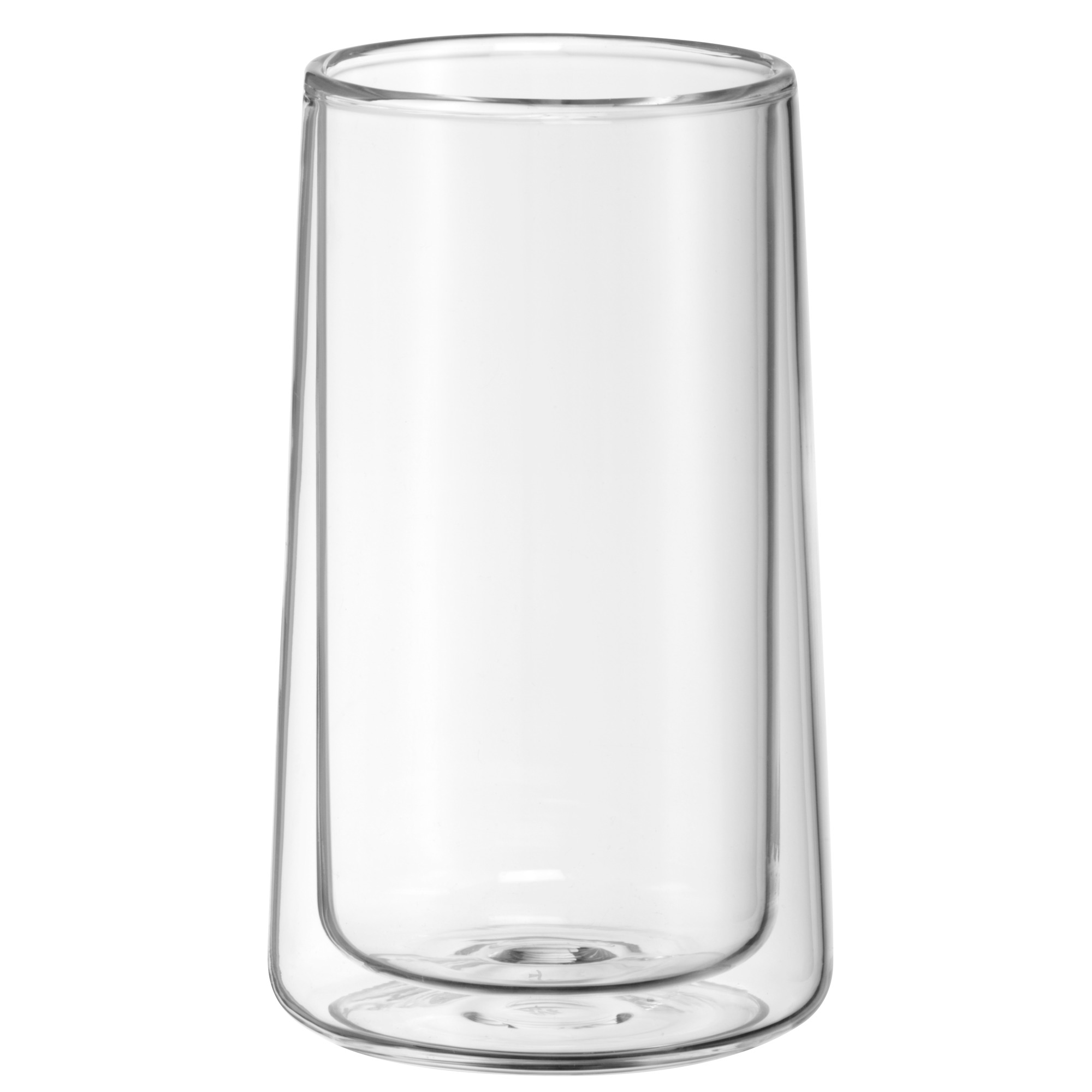 Ein klares Glas mit doppelwandigem Design und breiterem Boden.