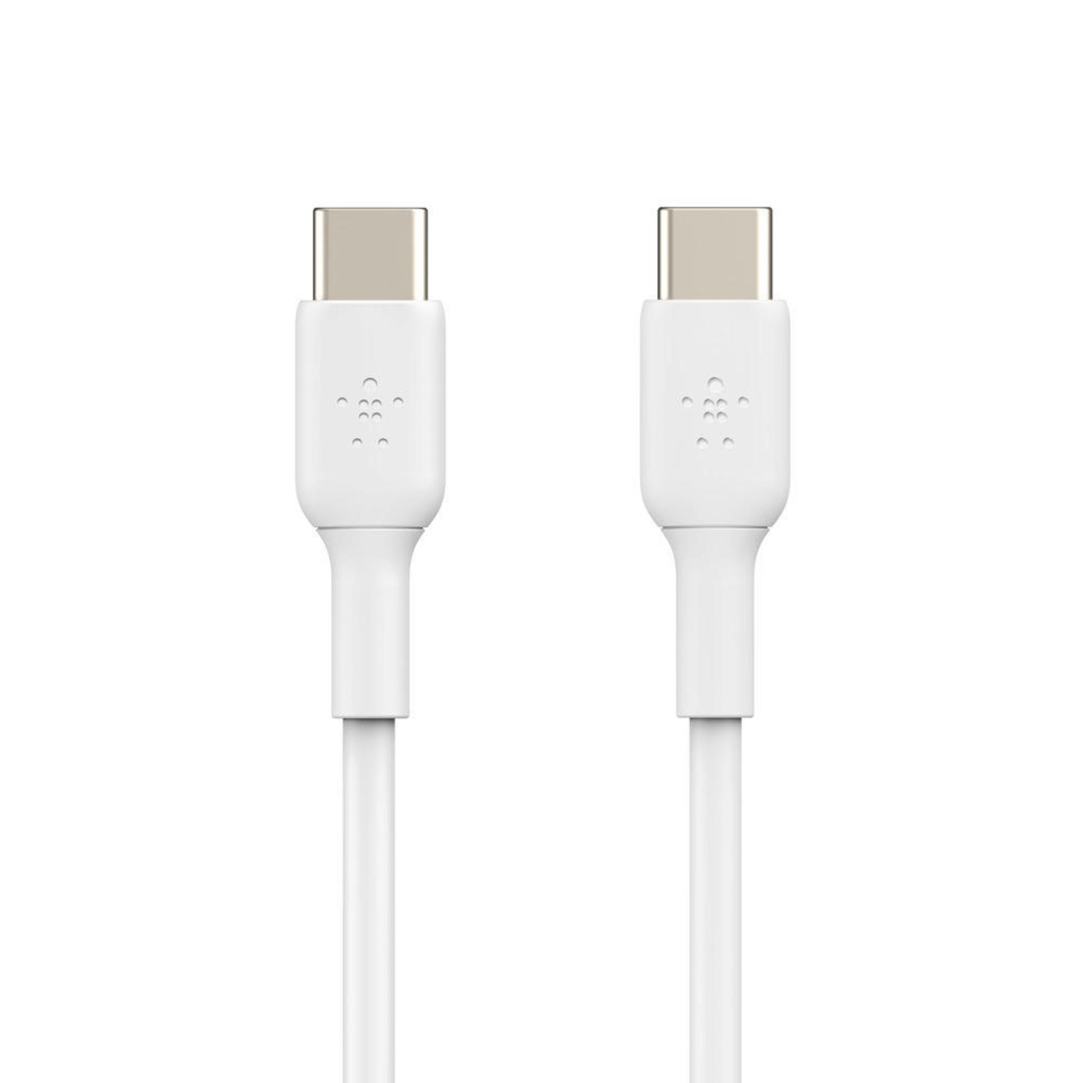 Zwei weiße USB-C-Kabel nebeneinander, vor weißem Hintergrund. Jedes hat einen Stecker.