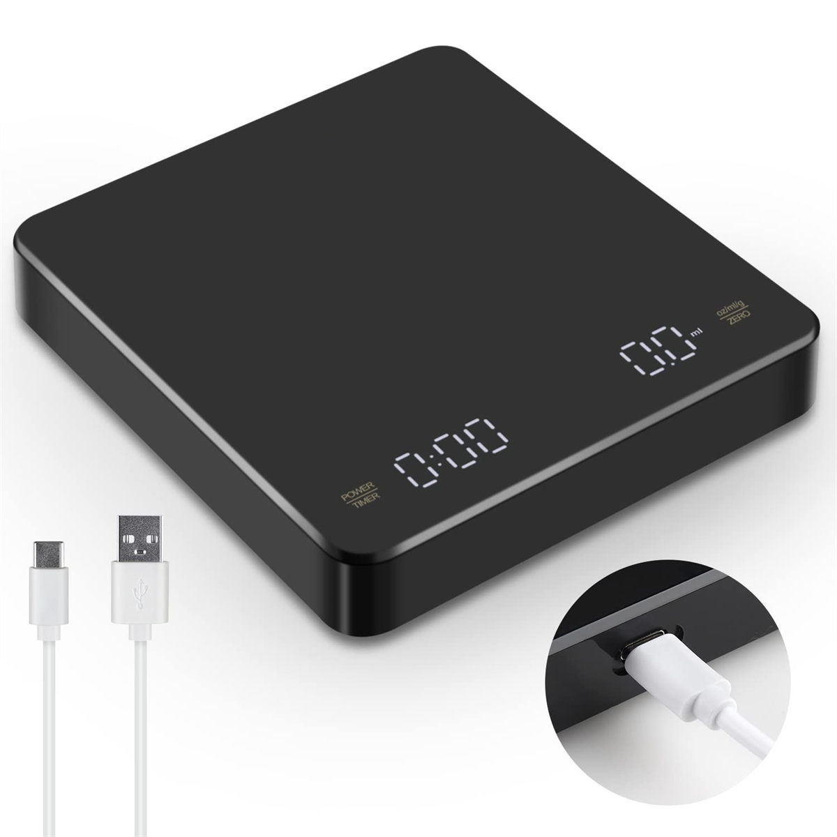Eine schwarze, quadratische digitale Küchenwaage mit einem USB-C-Kabel und einem Netzteil.