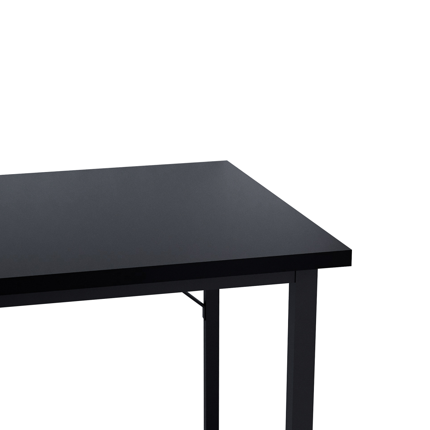 Een zwarte tafel met zwarte poten. De tafel is leeg en de achtergrond is wit.