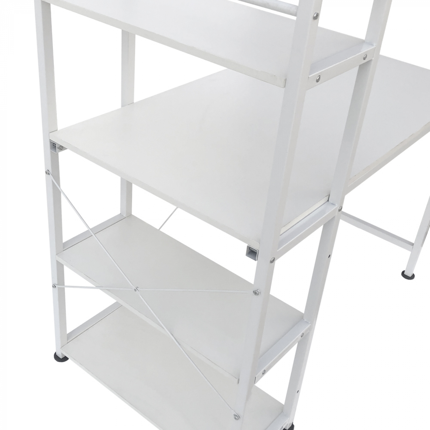 Witte metalen schap met vier planken. De planken zijn wit en het frame is van metaal.