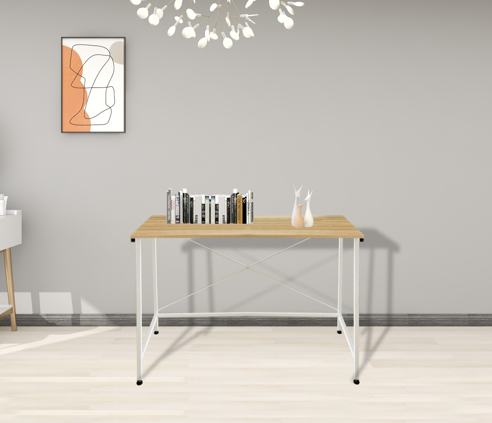 Houten bureau met witte poten. Boeken, vazen en een fotolijst erop.