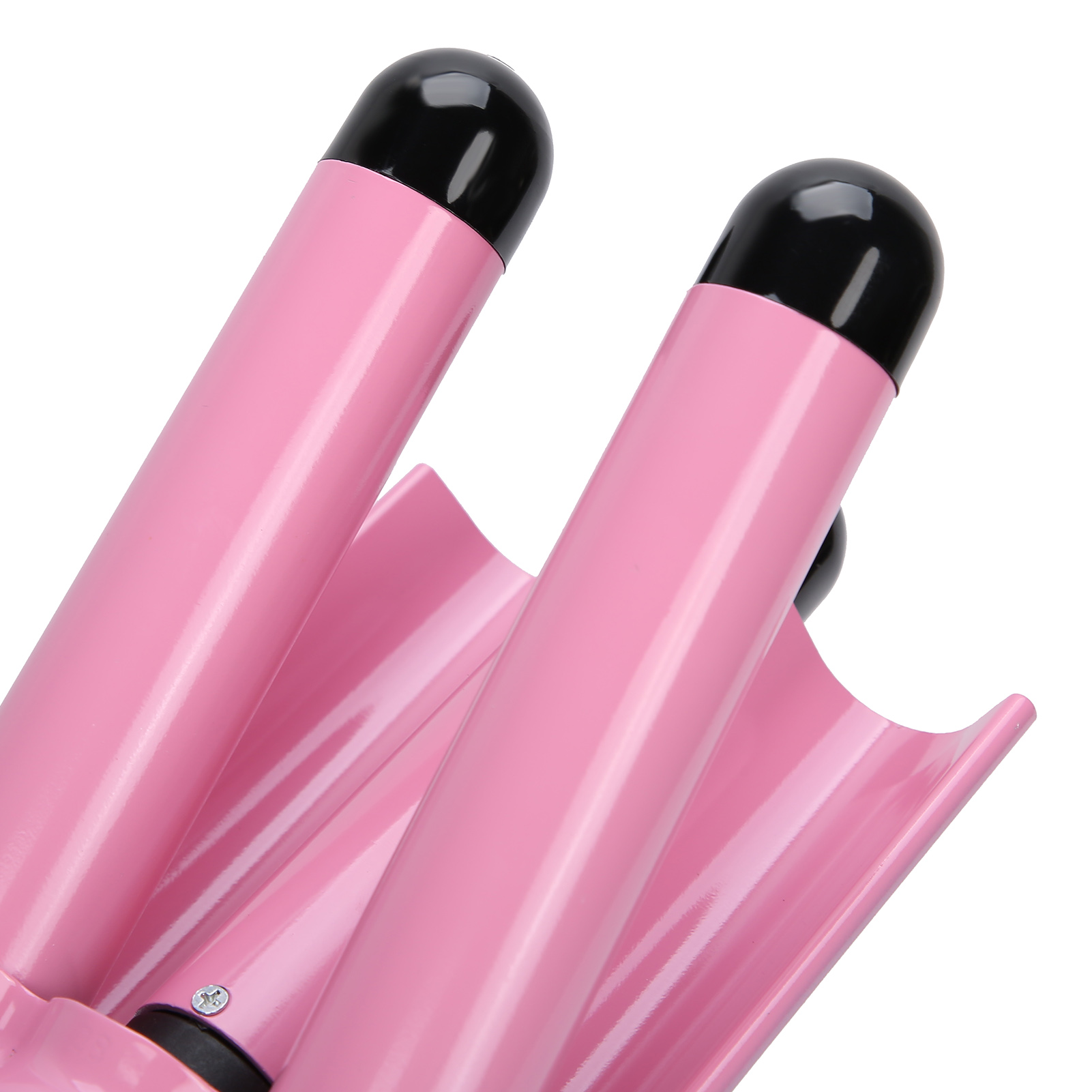 Pinker Lockenwickler mit schwarzen Spitzen, auf weißem Hintergrund.