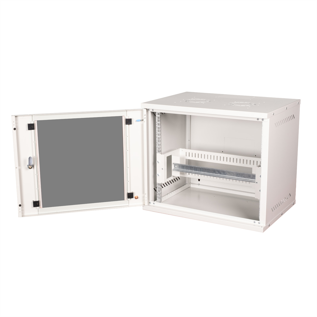Un armadio rack dati bianco con la porta aperta. L'interno ha guide di montaggio e un retro grigio.