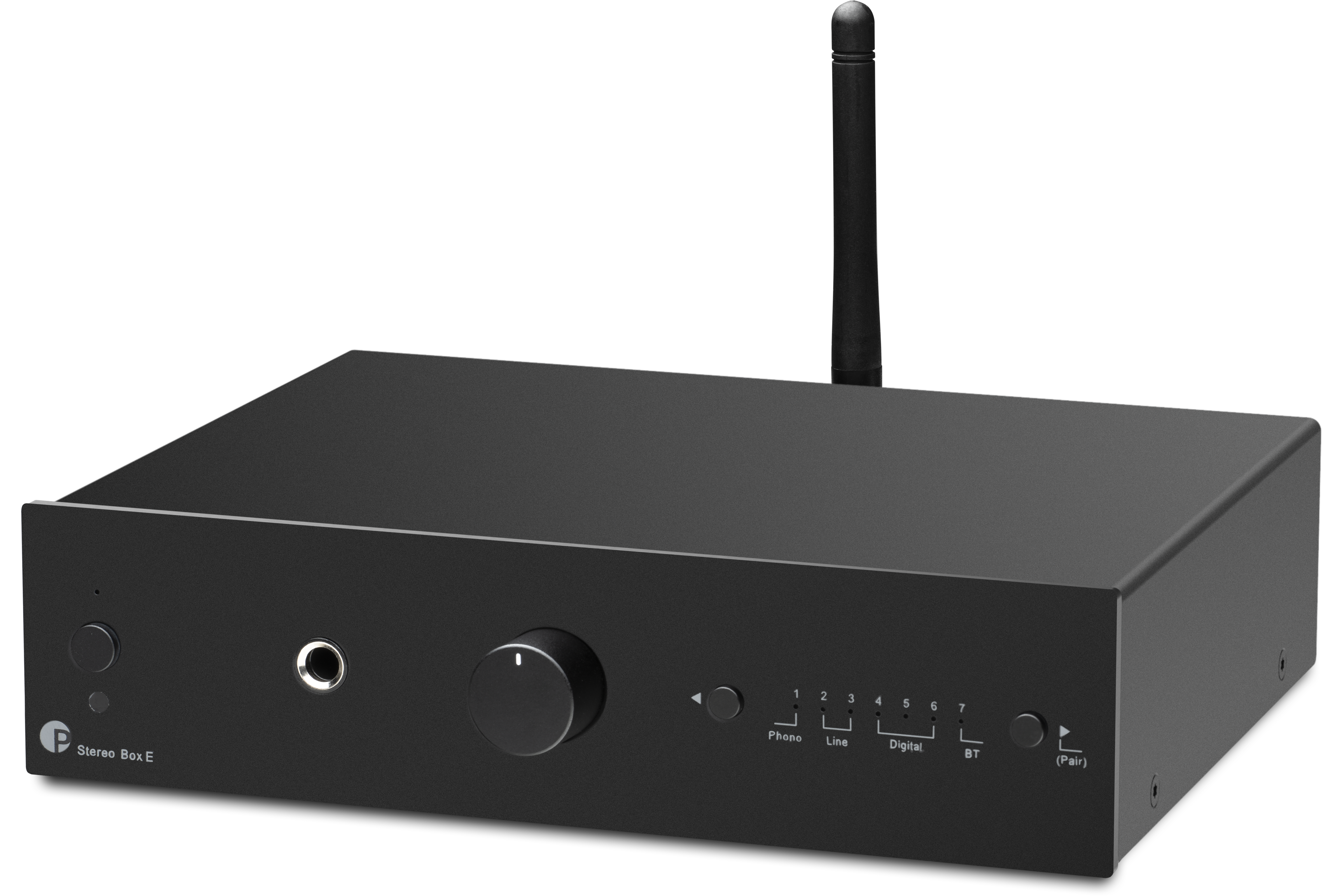 Czarny zestaw stereo z pokrętłem, przyciskami i małą anteną na górze. Tło jest czarne.