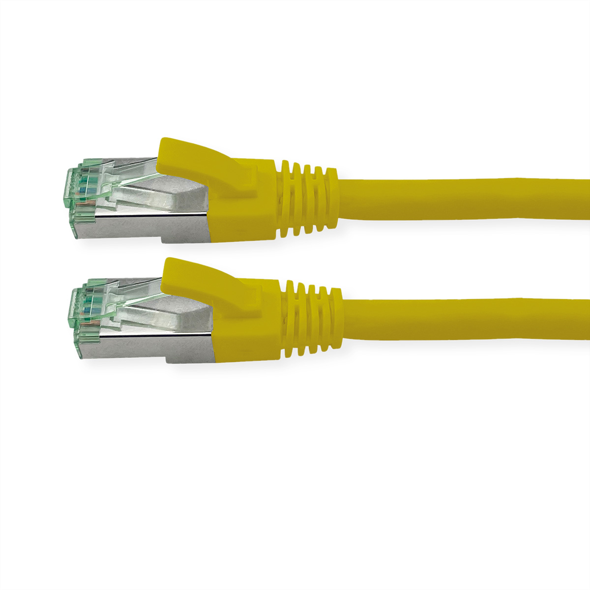 Twee gele Ethernet-kabels met connectoren. Zilveren en groene connectoren.