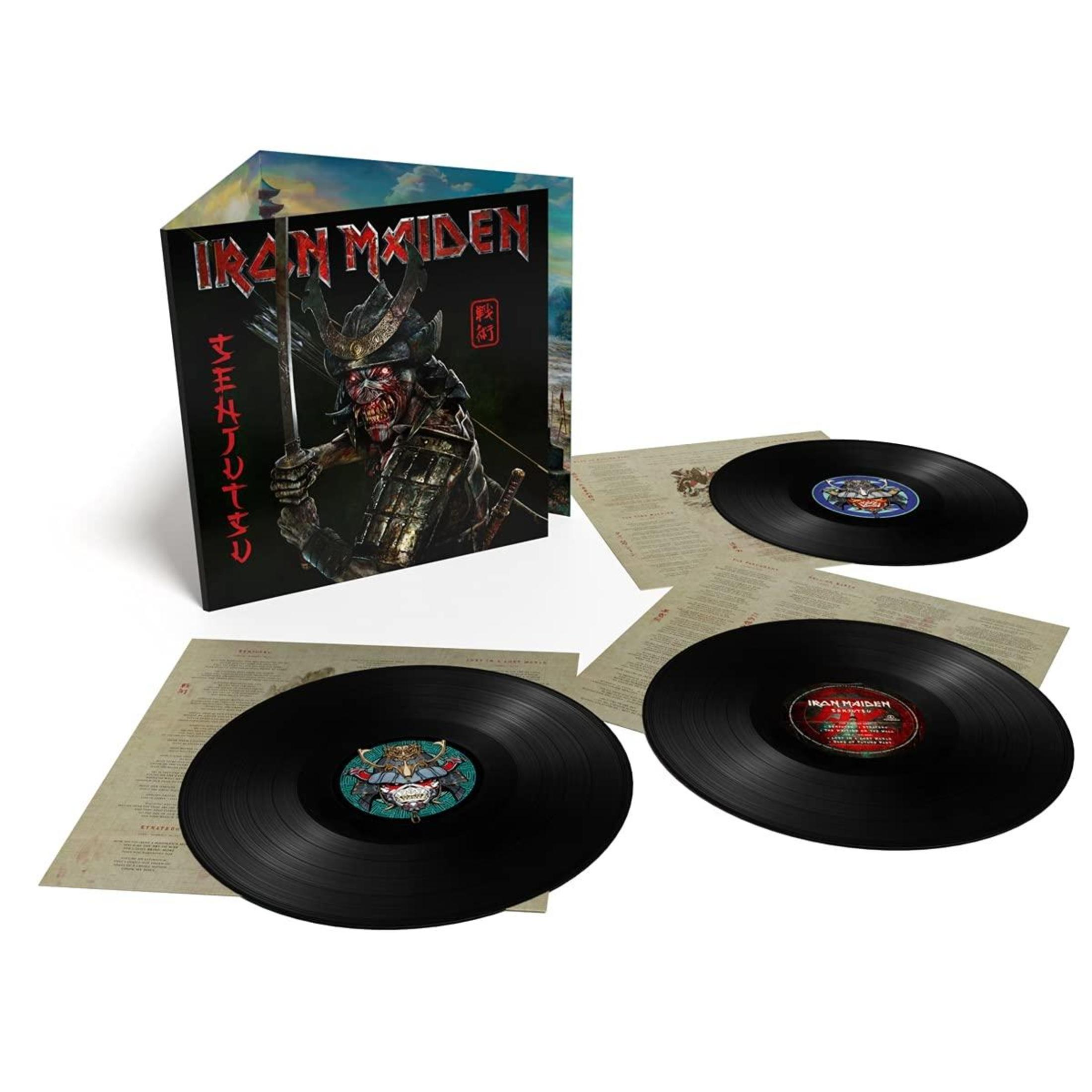 Copertina dell'album, Iron Maiden, Senjutsu, con dischi in vinile e libretto.