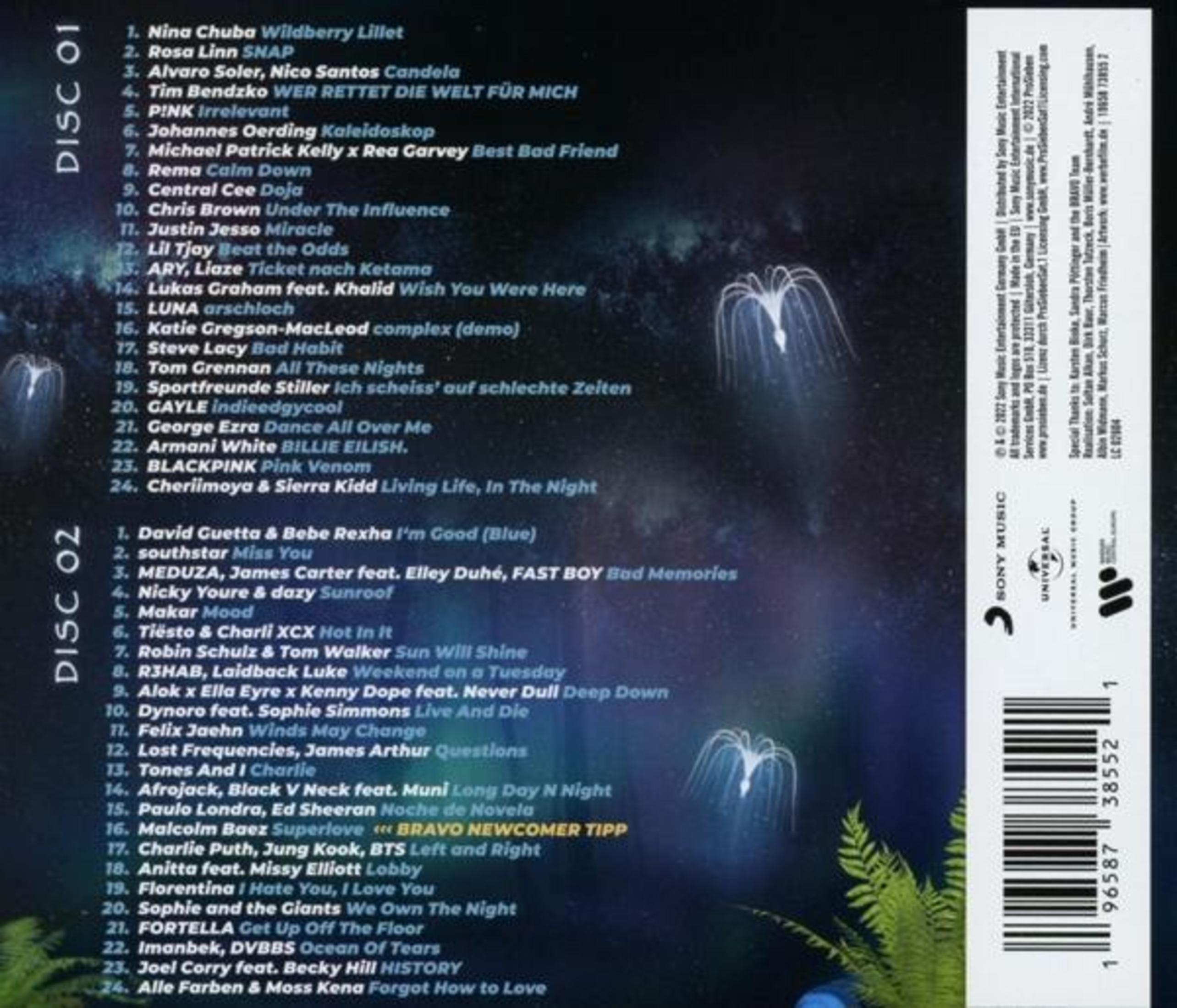 Rückseite einer Musik-CD mit Tracklists für Disc 1 und Disc 2 vor einem blauen Galaxie-Hintergrund.