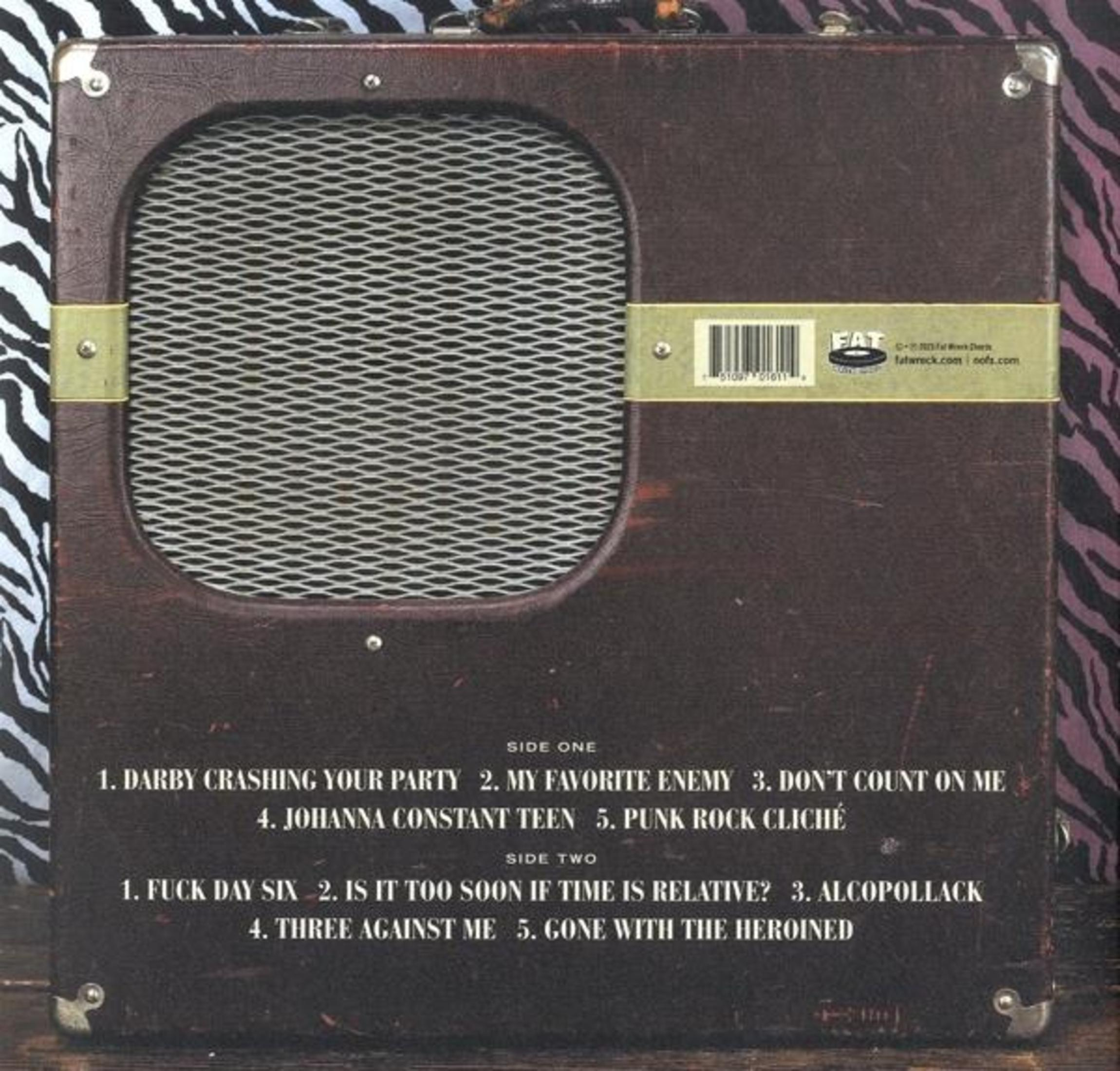 Retro di un amplificatore con testo 'DARBY CRASHING YOUR PARTY' e titoli delle canzoni, sfondo zebrato.