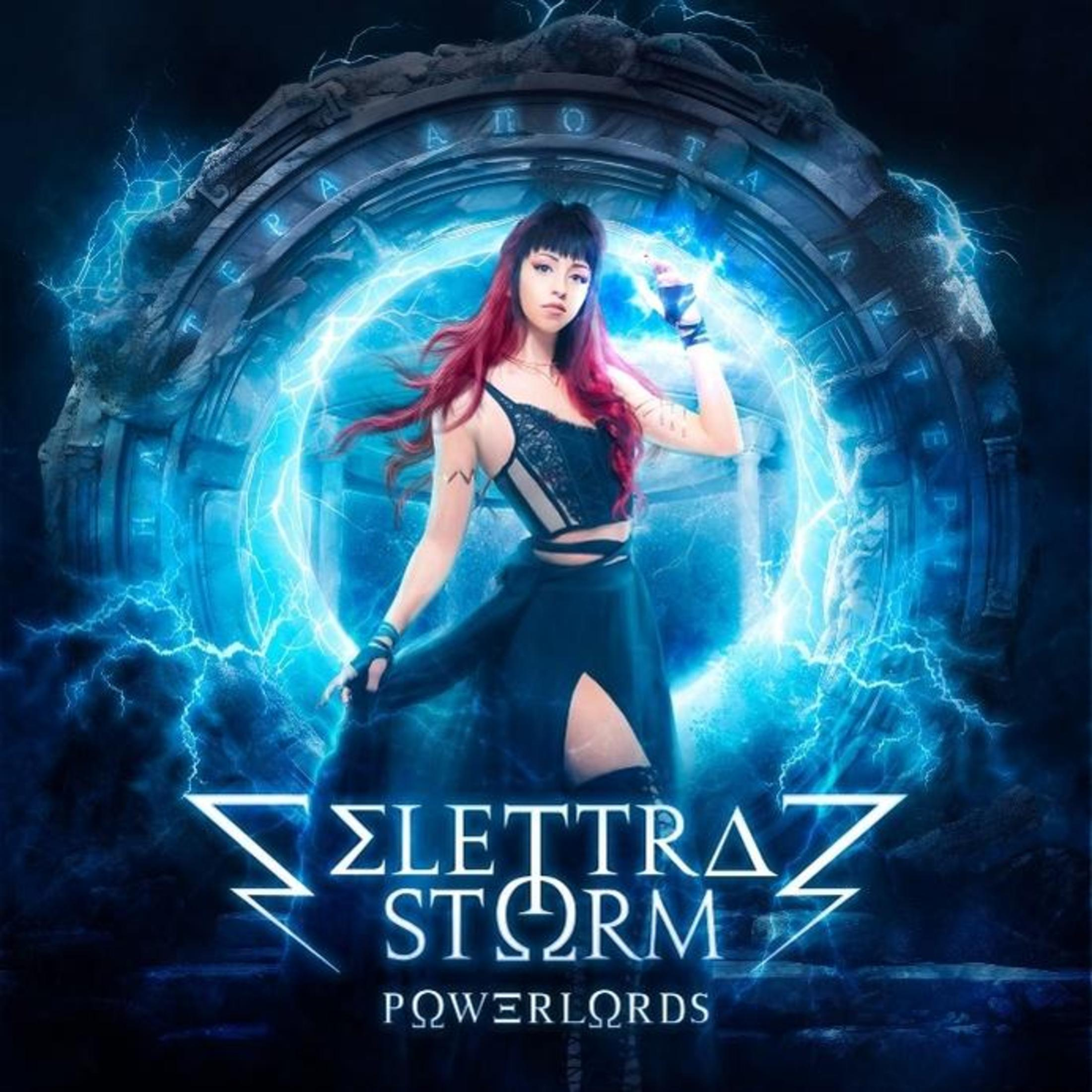 Copertina dell'album con donna in abito nero, effetti di fulmini e testo.