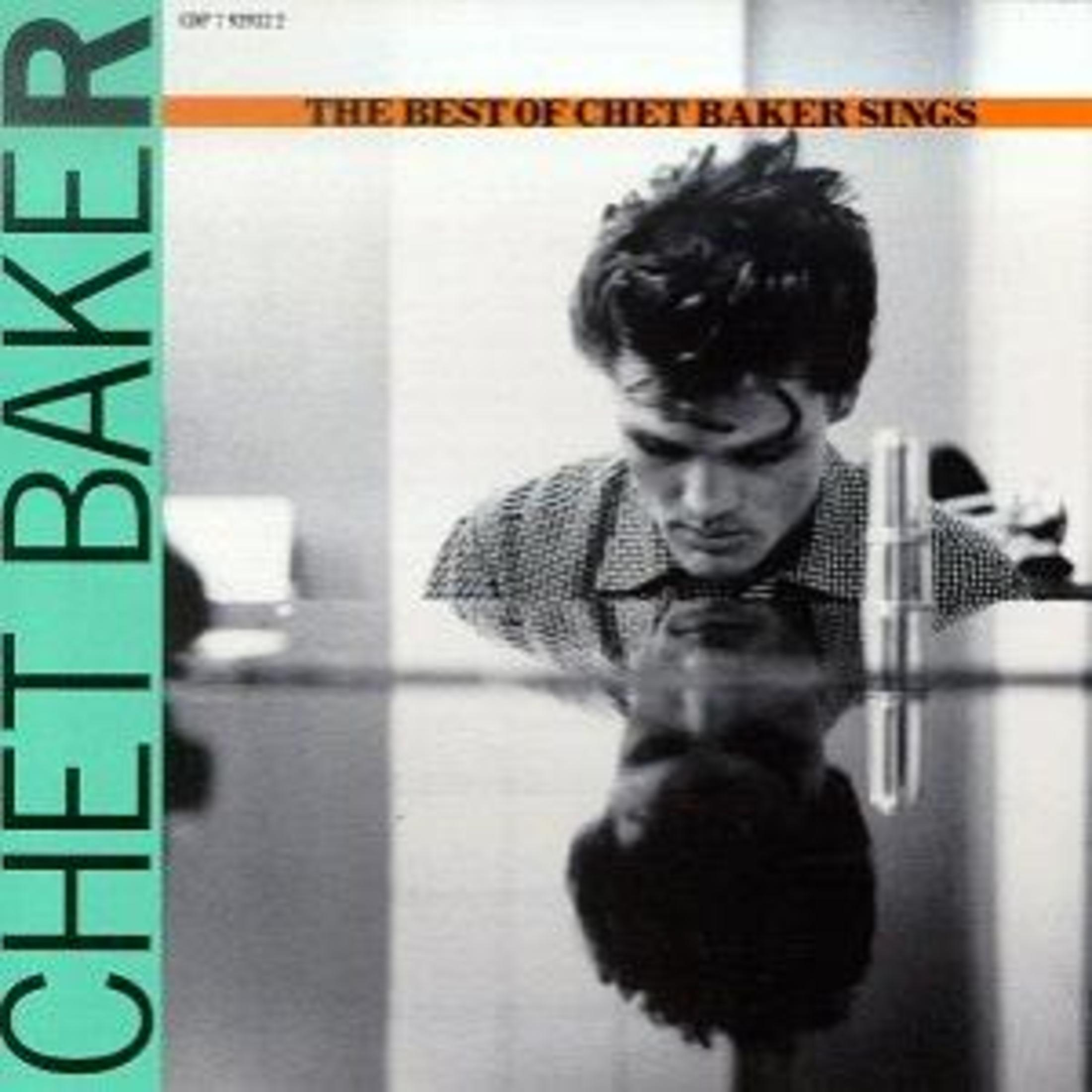 Albumhoes met Chet Baker, een zwart-wit foto. Tekst 'CHET BAKER' in een groene balk.