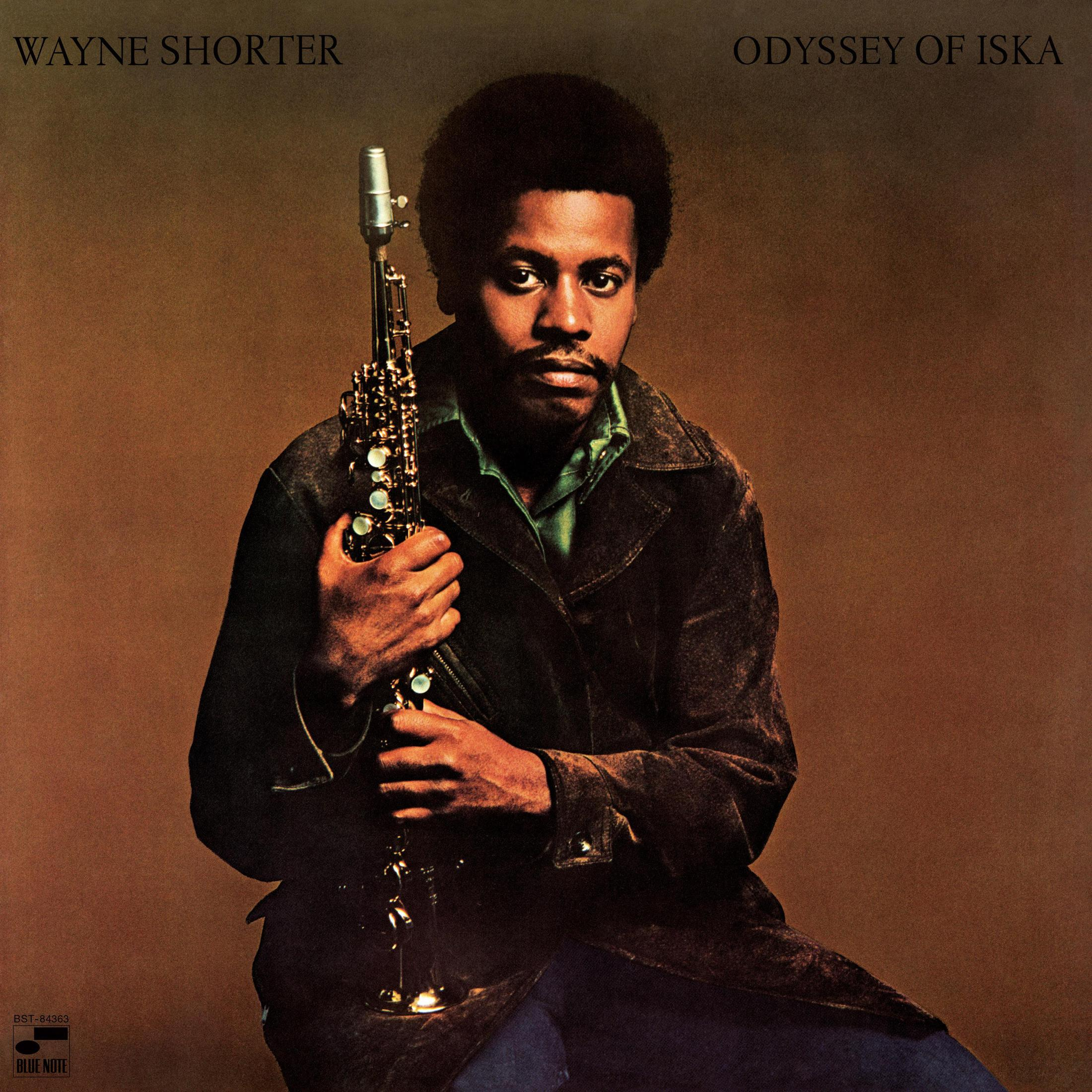 Copertina dell'album di Wayne Shorter, con un sassofono. Testo: Odyssey of Iska. Sfondo marrone.
