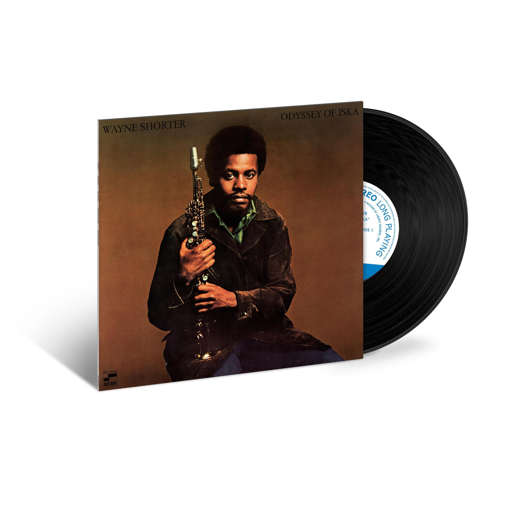 Copertina dell'album con Wayne Shorter che tiene un sassofono. Il titolo è 'Odyssey of Iska'. Disco in vinile a destra.