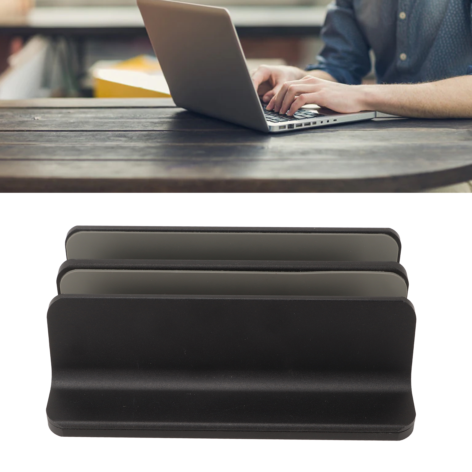 Eine Person, die einen Laptop auf einem Holztisch benutzt, und ein schwarzer Laptopständer auf weißem Hintergrund.