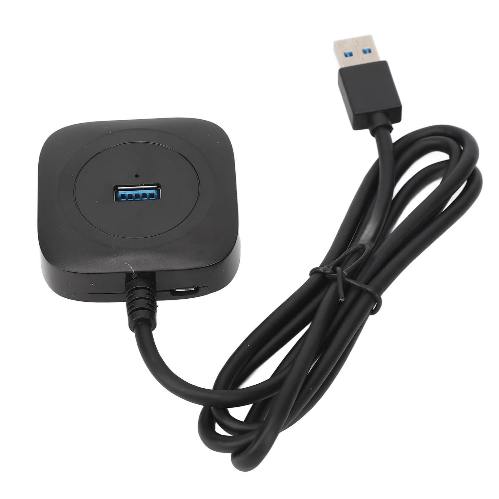 Ein schwarzer USB-Hub mit angeschlossenem USB-Kabel. Der Hub hat einen USB-Anschluss und einen Ladeanschluss.