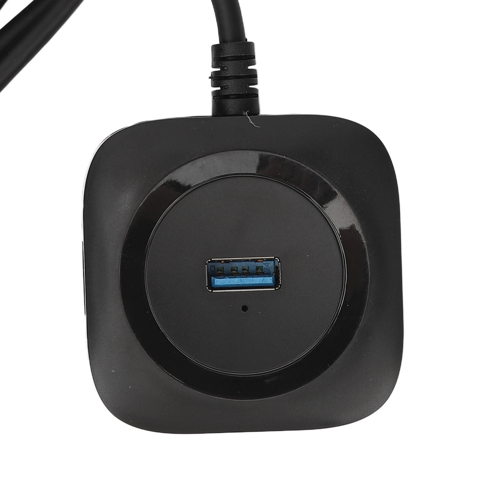 Schwarzer USB-Hub mit blauem USB-Anschluss, zentriert auf weißem Hintergrund.