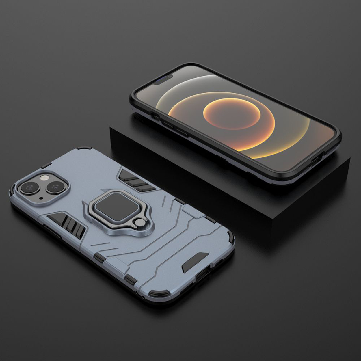 Grijze telefoonhoes met telefoon op een zwart platform, de telefoon tonen.