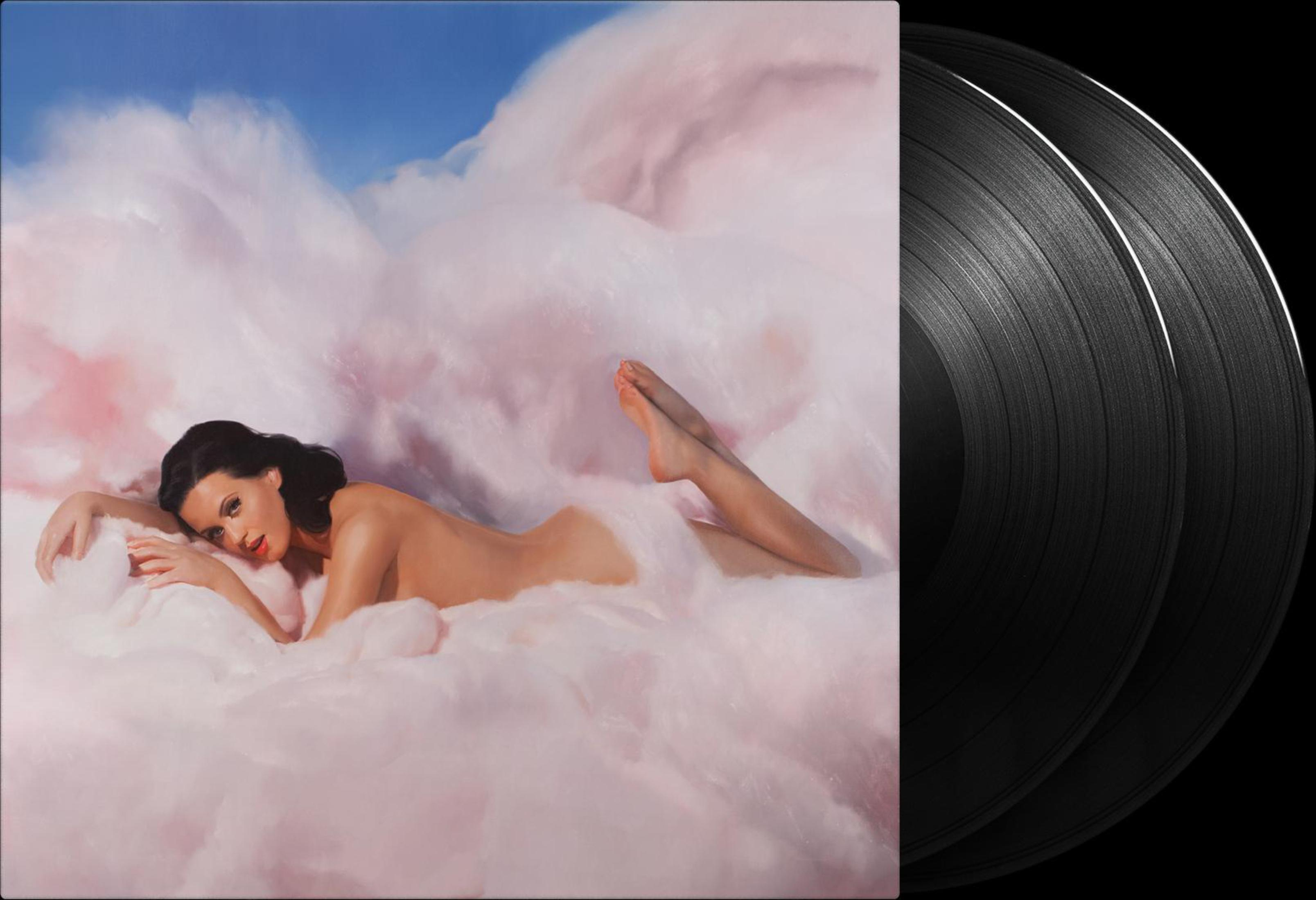 Portada del álbum: Mujer en nubes de algodón de azúcar con discos de vinilo sobre fondo negro.