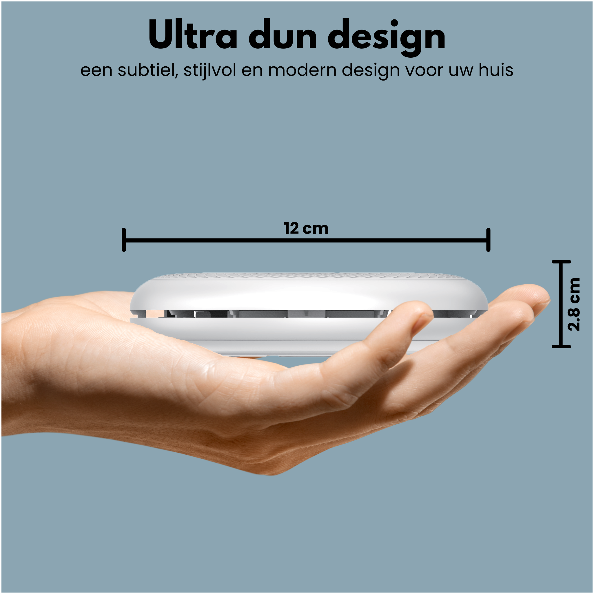 Een hand die een wit, ovaal, klein apparaat vasthoudt. Tekst zegt "Ultra dun design" en afmetingen worden getoond.
