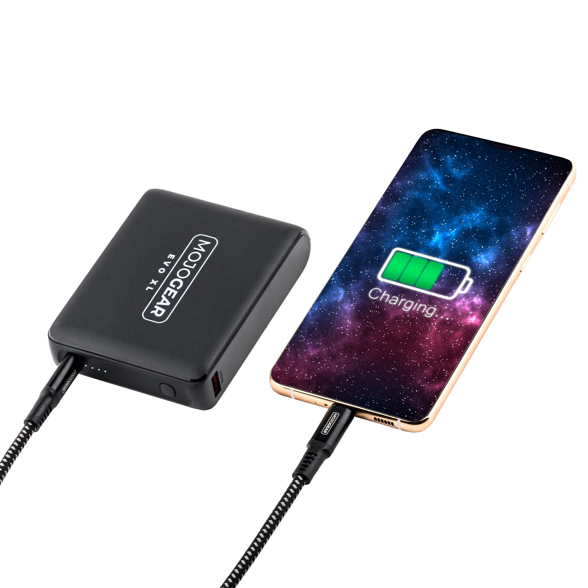 Une batterie externe noire connectée à un téléphone avec un câble de chargement, affichant chargement.